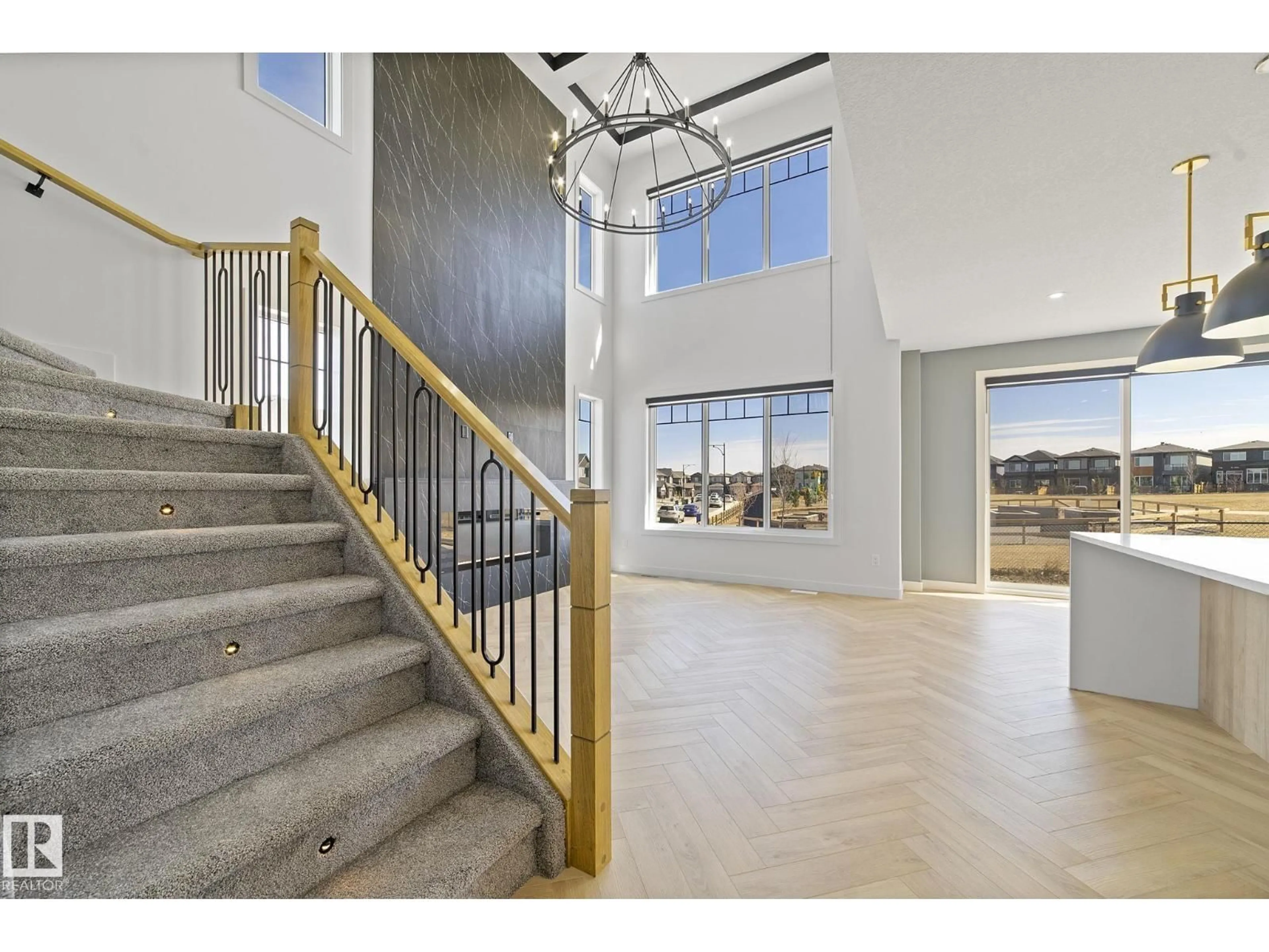 Indoor foyer for LI NW - 1558 SISKIN LINK, Edmonton Alberta T5S0V1