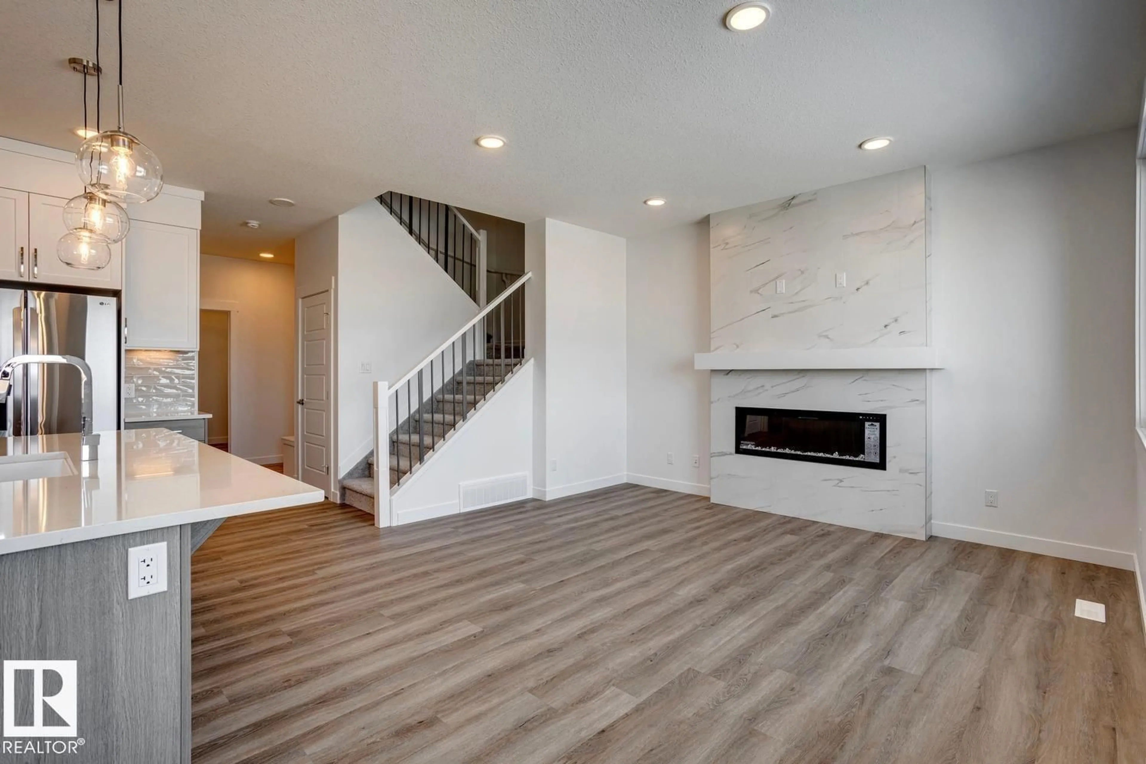 Unknown for NW - 6268 180 AV, Edmonton Alberta T5Y4A6