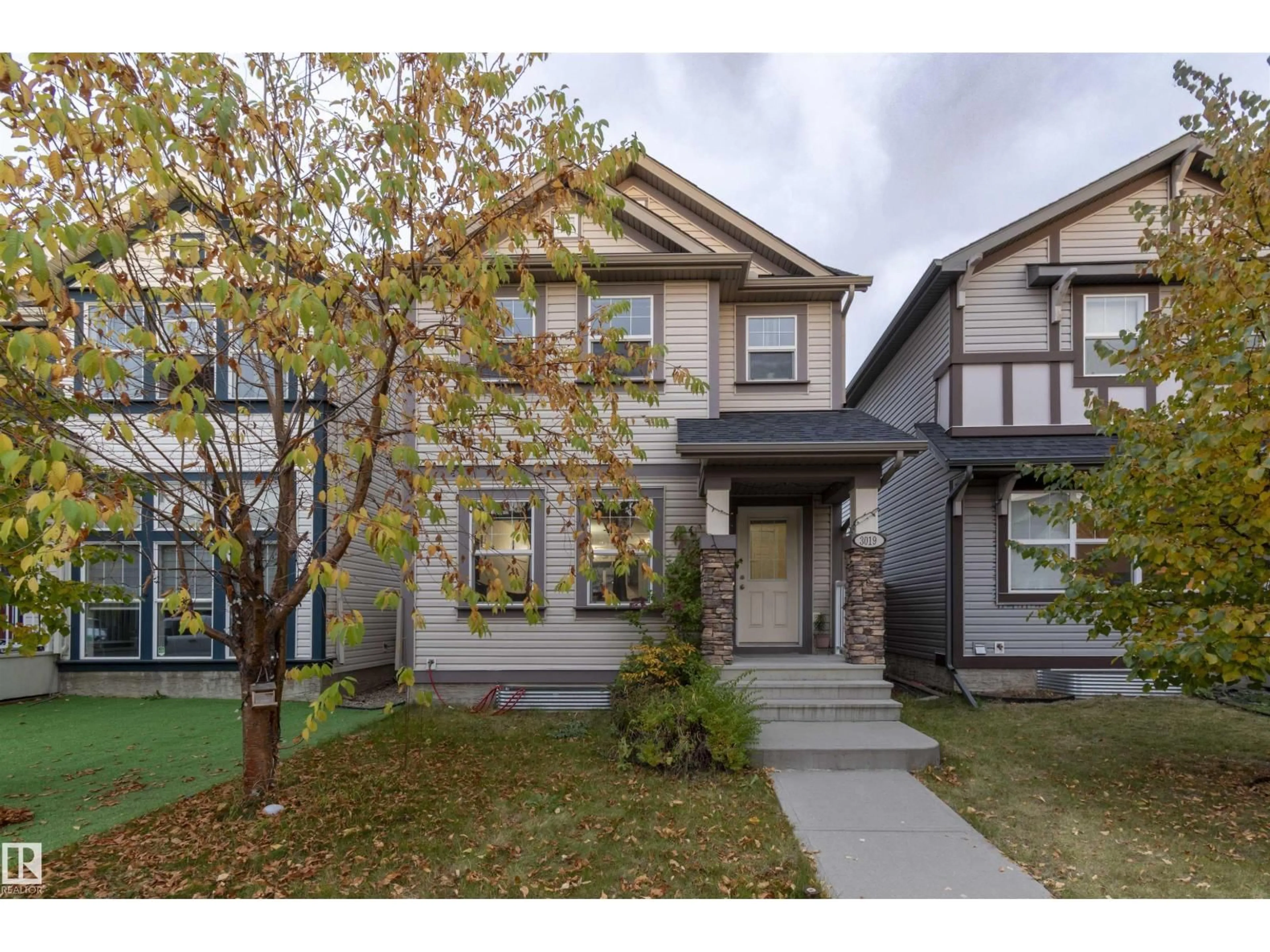 Home with vinyl exterior material, street for SW - 3019 ARTHURS CR, Edmonton Alberta T6W2H9