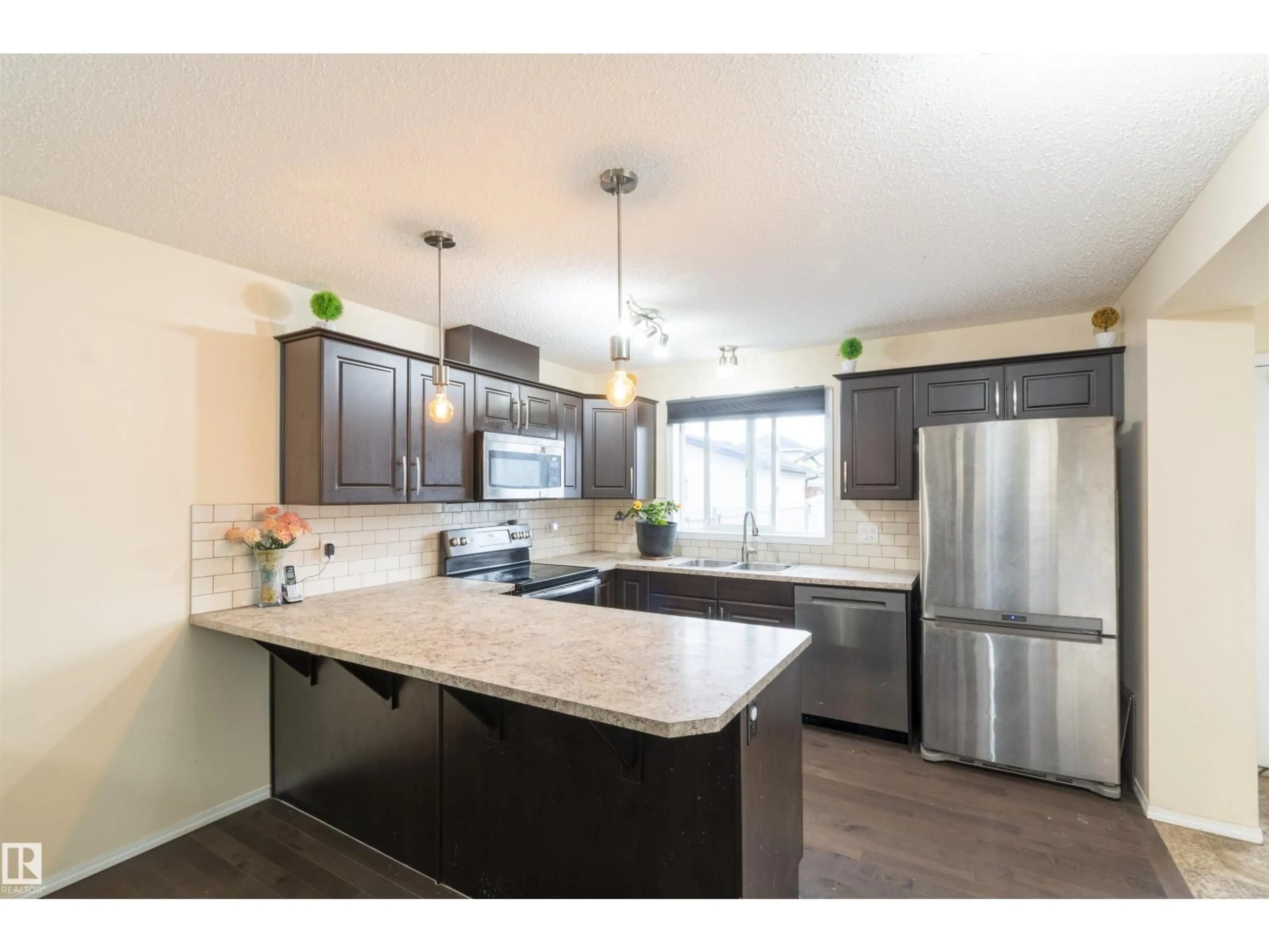 Open concept kitchen, unknown for SW - 3019 ARTHURS CR, Edmonton Alberta T6W2H9