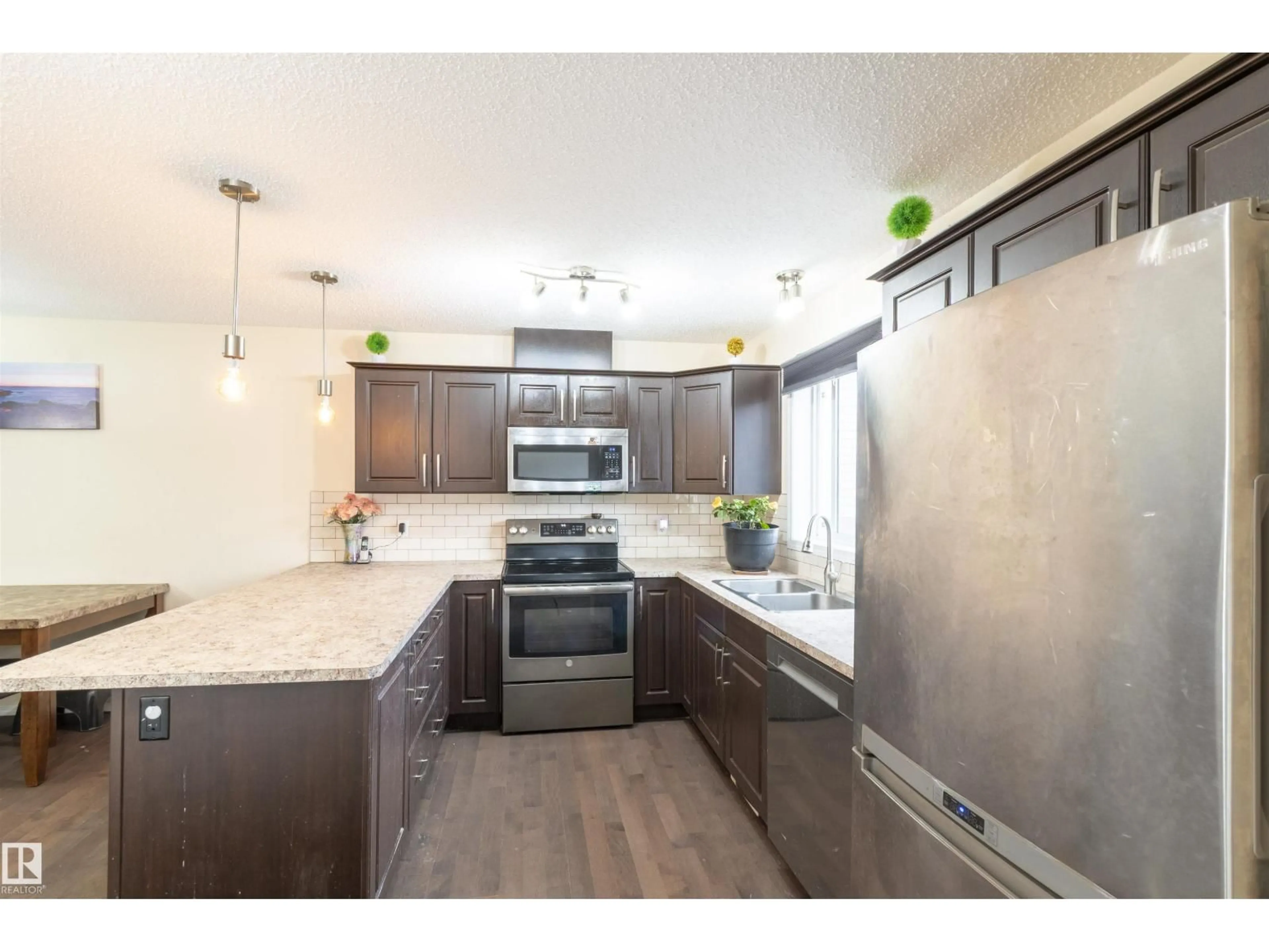 Open concept kitchen, unknown for SW - 3019 ARTHURS CR, Edmonton Alberta T6W2H9