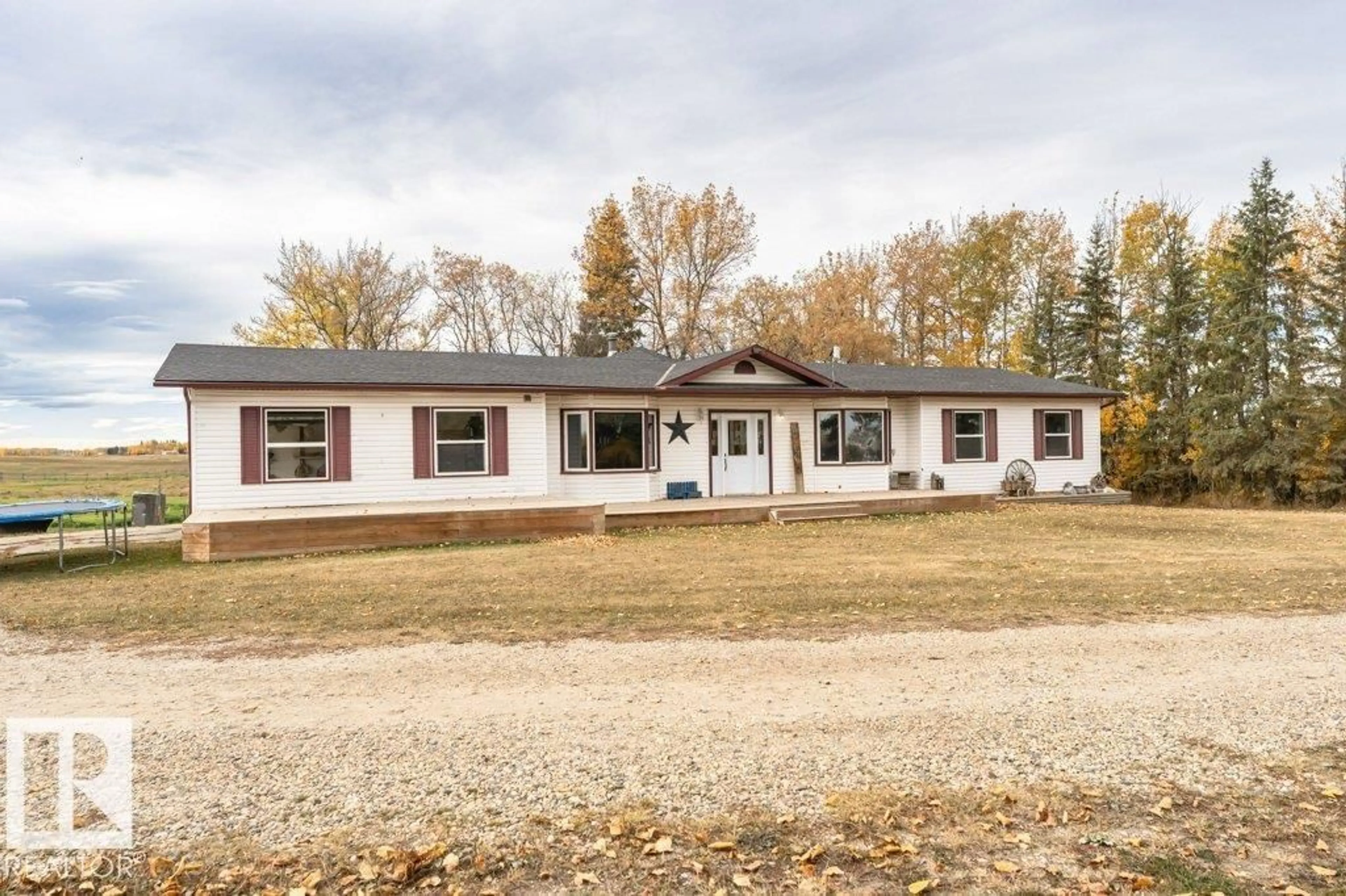 Unknown for 54032 RGE ROAD 34, Rural Lac Ste. Anne County Alberta T0E0A1
