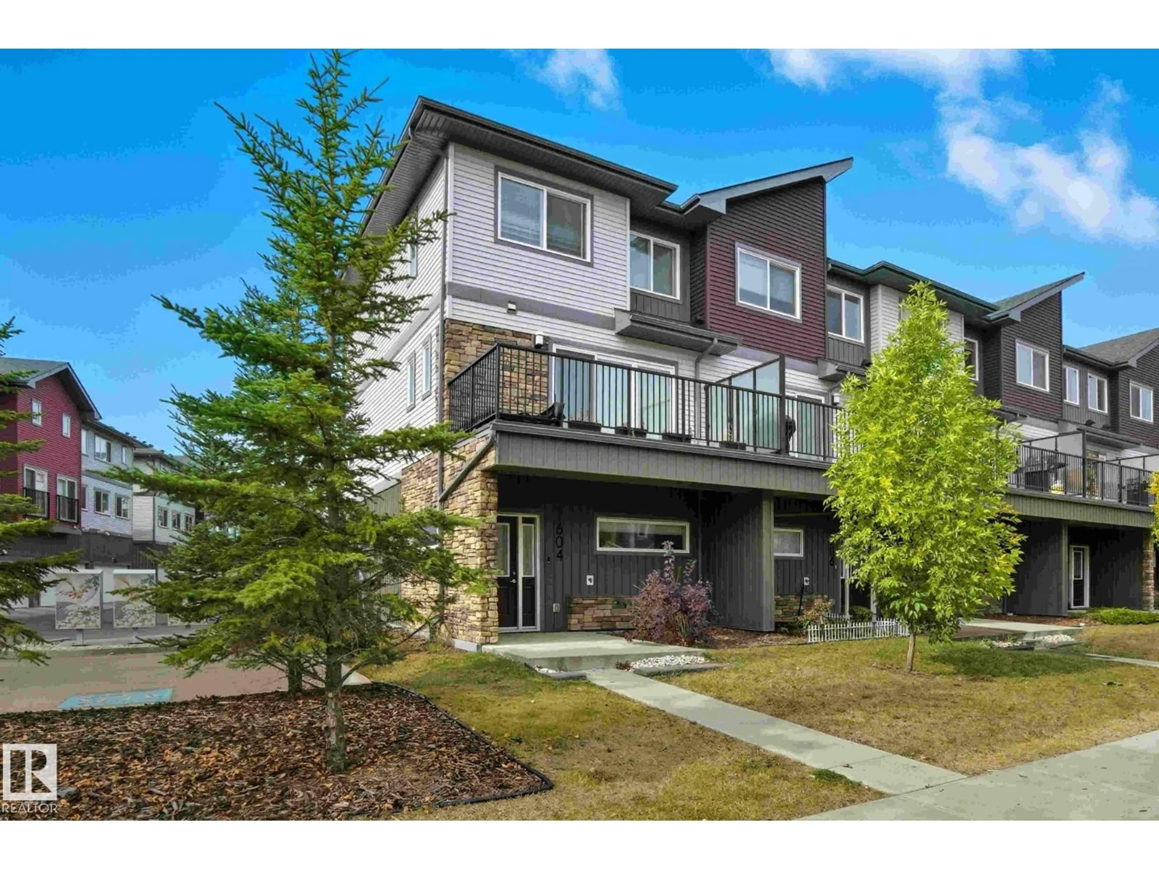 A pic from outside/outdoor area/front of a property/back of a property/a pic from drone, unknown for NW - 1604 33A ST, Edmonton Alberta T6T0Y1