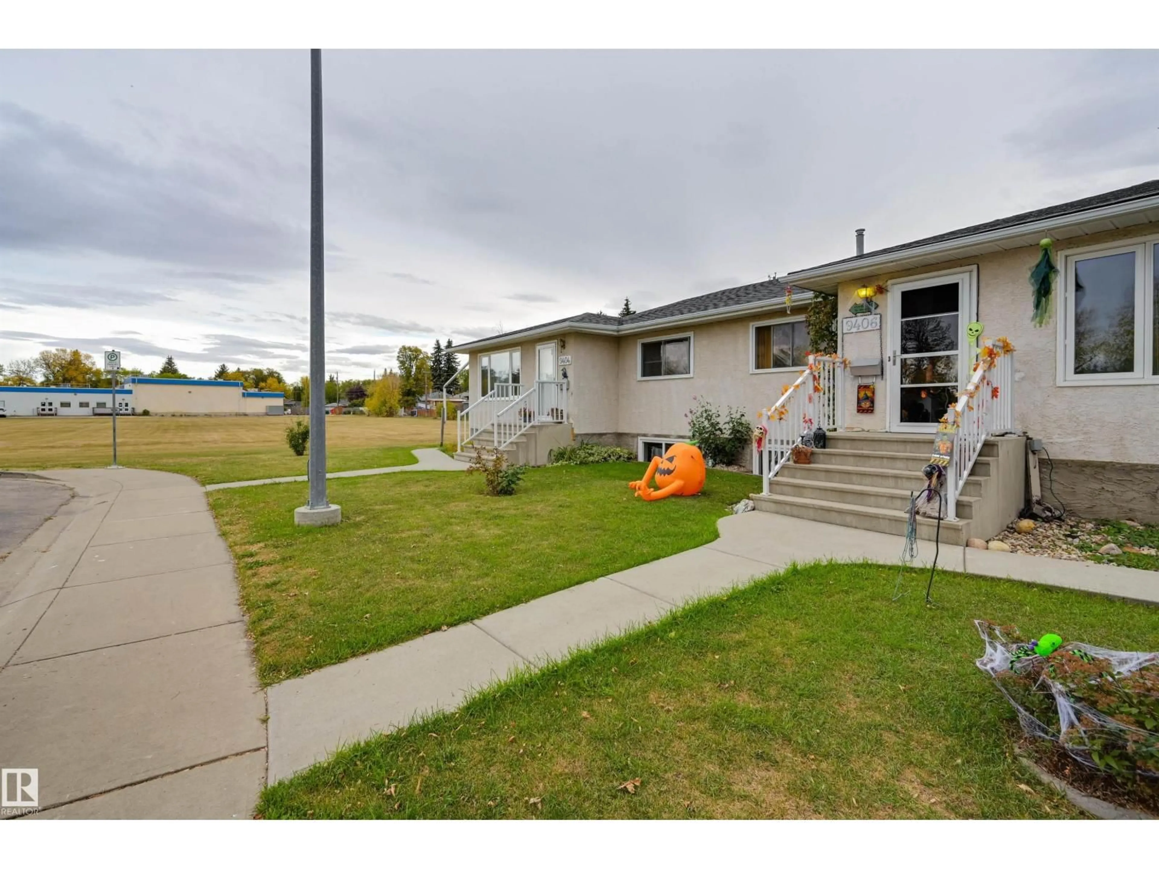 Unknown for 9406 - 9404 HOLYROOD RD, Edmonton Alberta T6C4H4