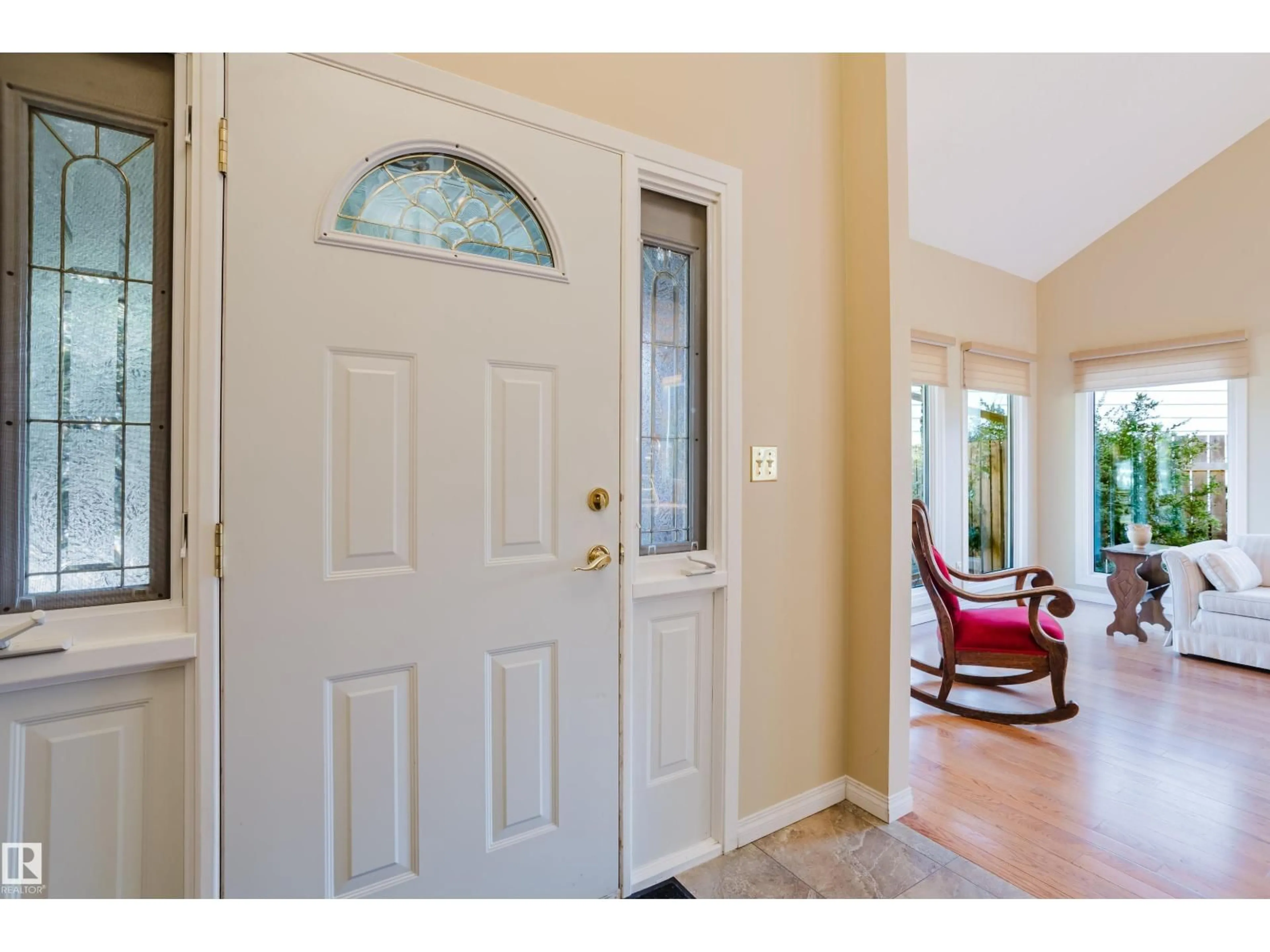 Indoor entryway for NW - 2120 111A ST, Edmonton Alberta T6J4V6