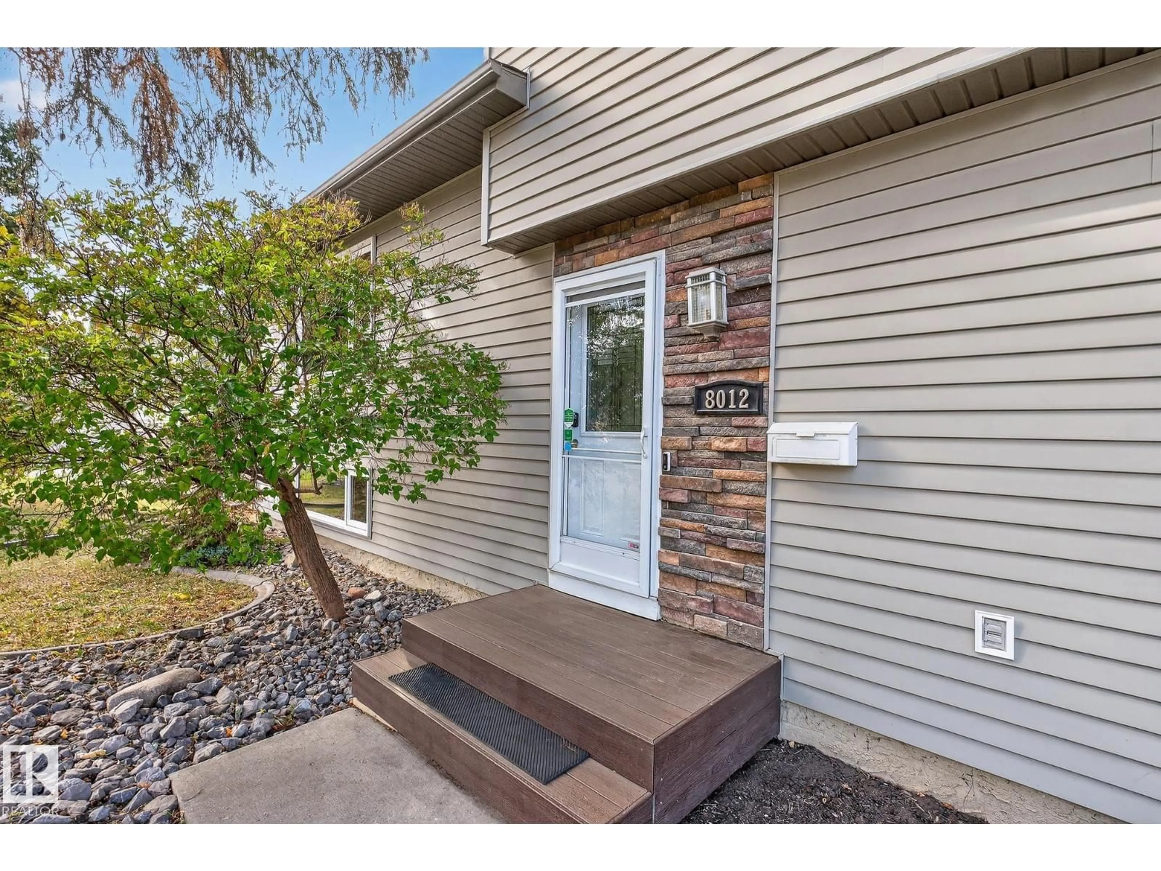 Indoor entryway for NW - 8012 172 ST, Edmonton Alberta T5T0C8