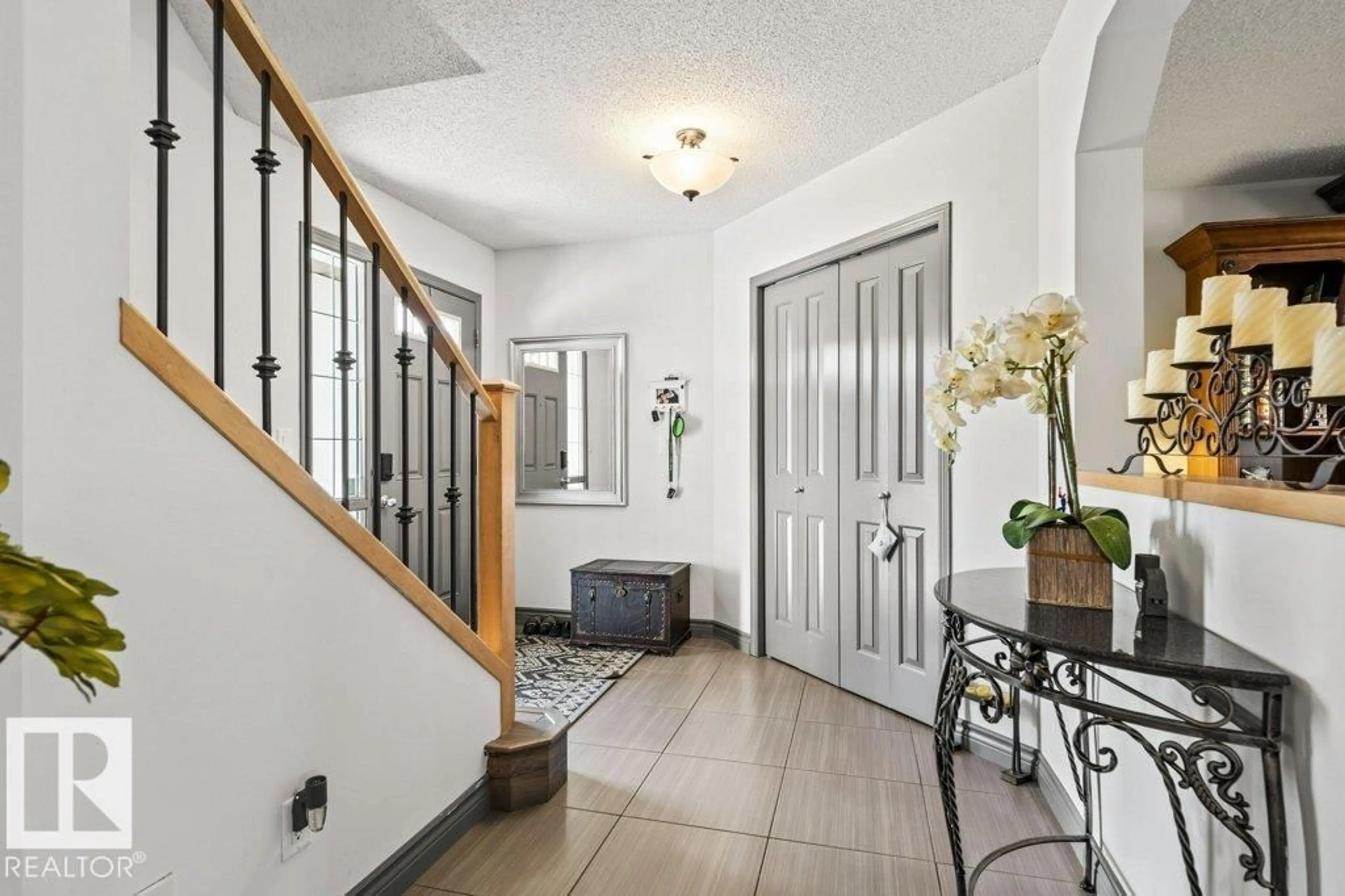 Indoor entryway for 16820 57 ST, Edmonton Alberta T5Y0K4