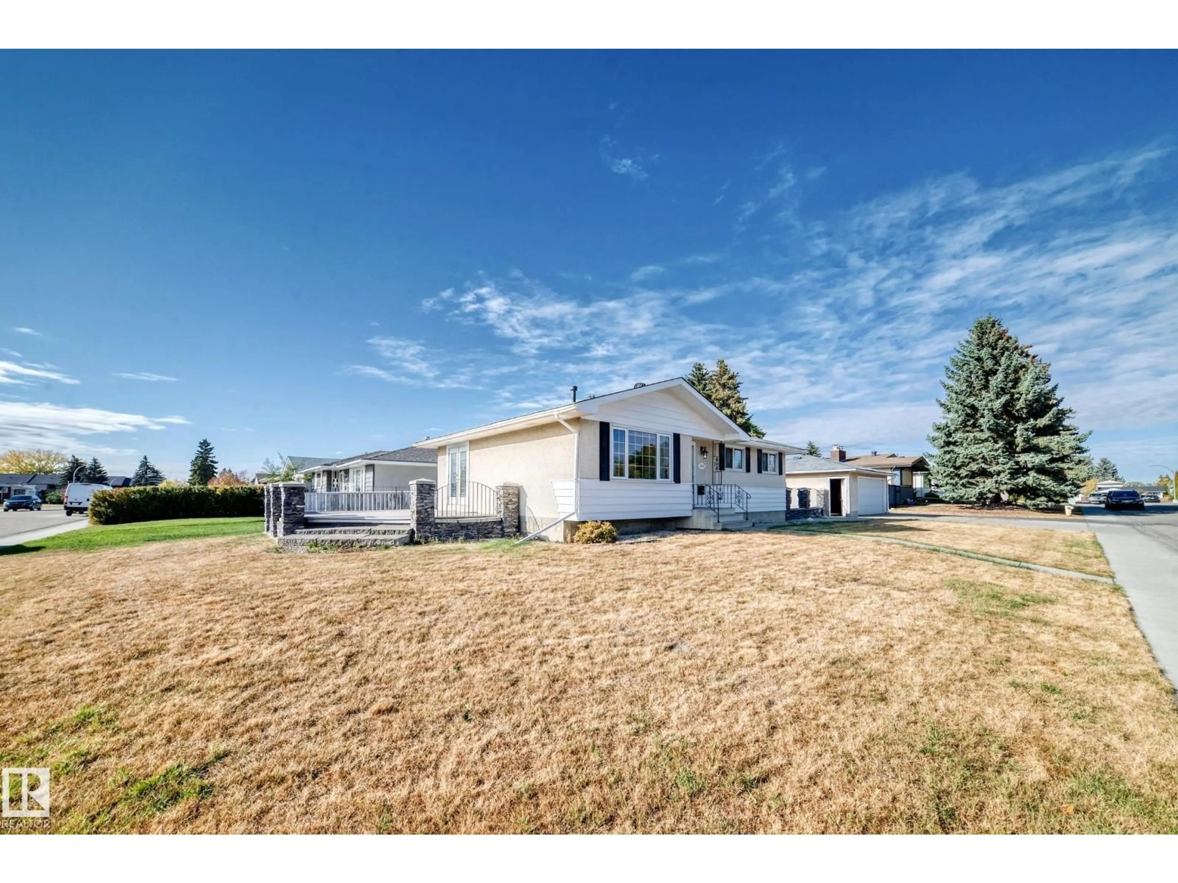 A pic from outside/outdoor area/front of a property/back of a property/a pic from drone, unknown for 14804 73A ST NW, Edmonton Alberta T5C0W4