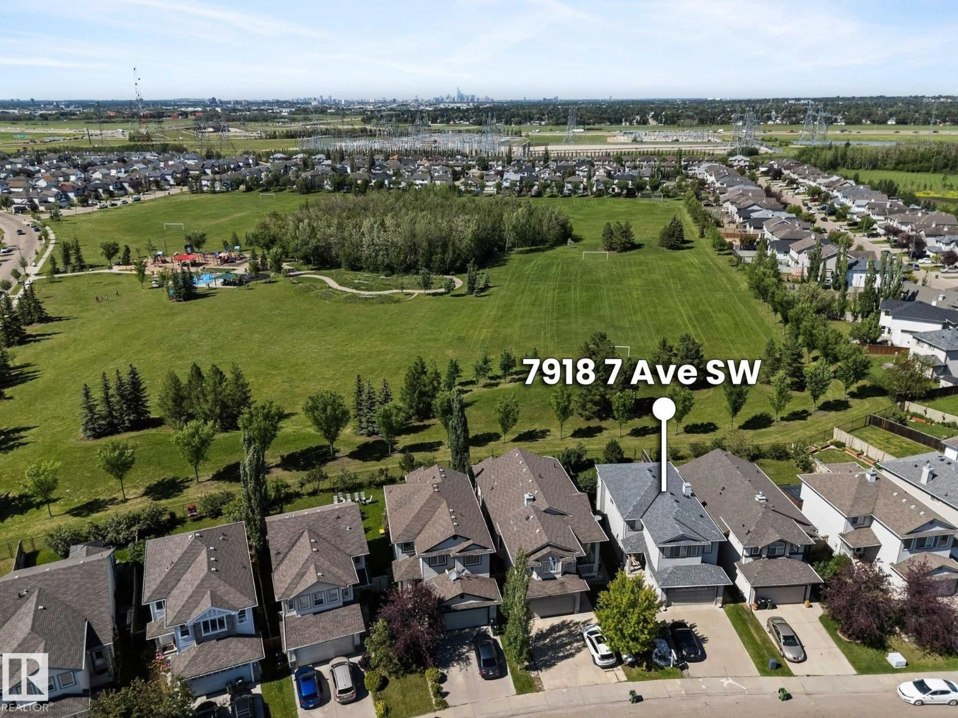 A pic from outside/outdoor area/front of a property/back of a property/a pic from drone, unknown for 7918 7 AV, Edmonton Alberta T6X1N3
