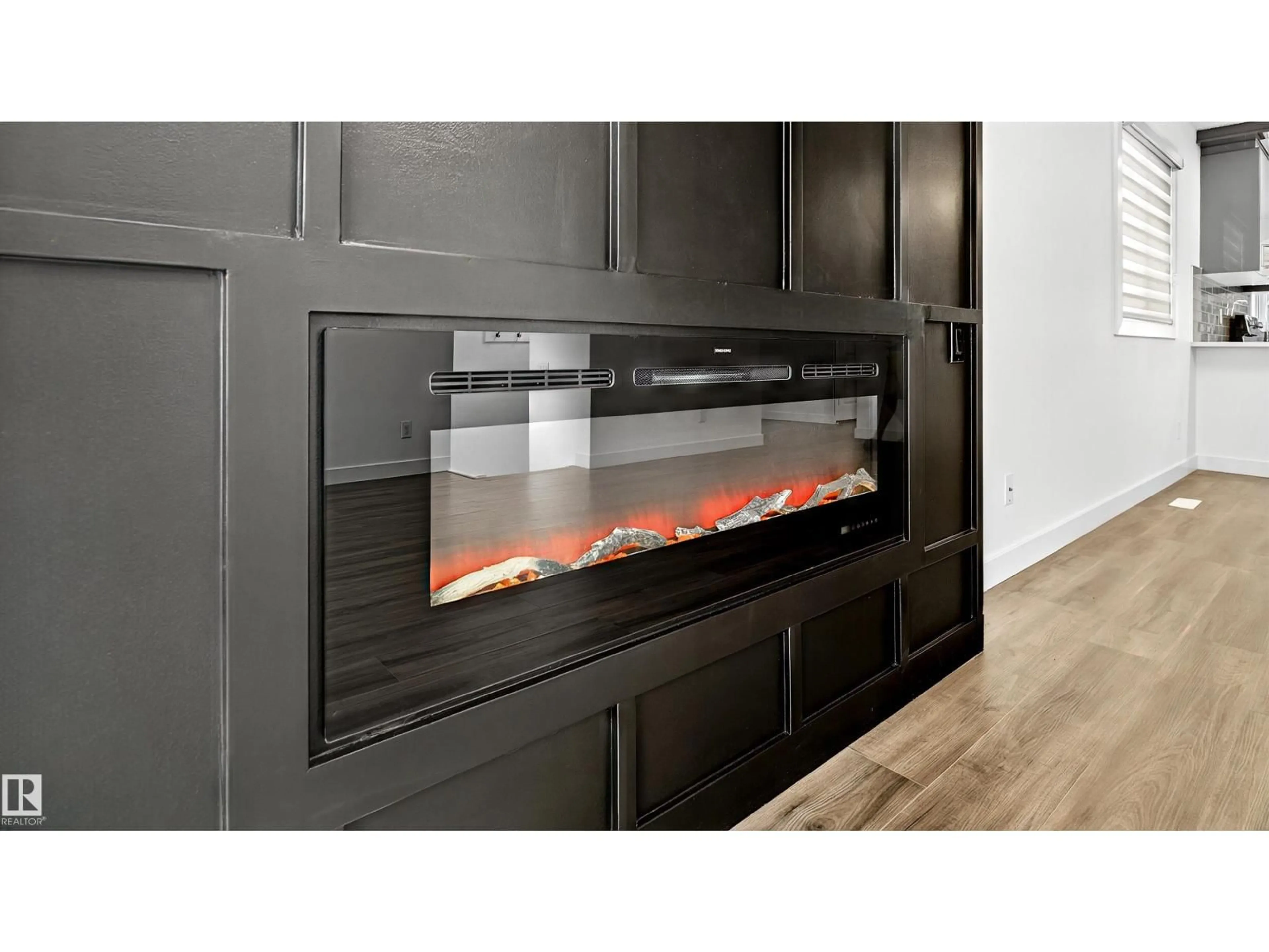 Contemporary kitchen, wood/laminate floor for 4516 27 AV, Edmonton Alberta T6L4P9