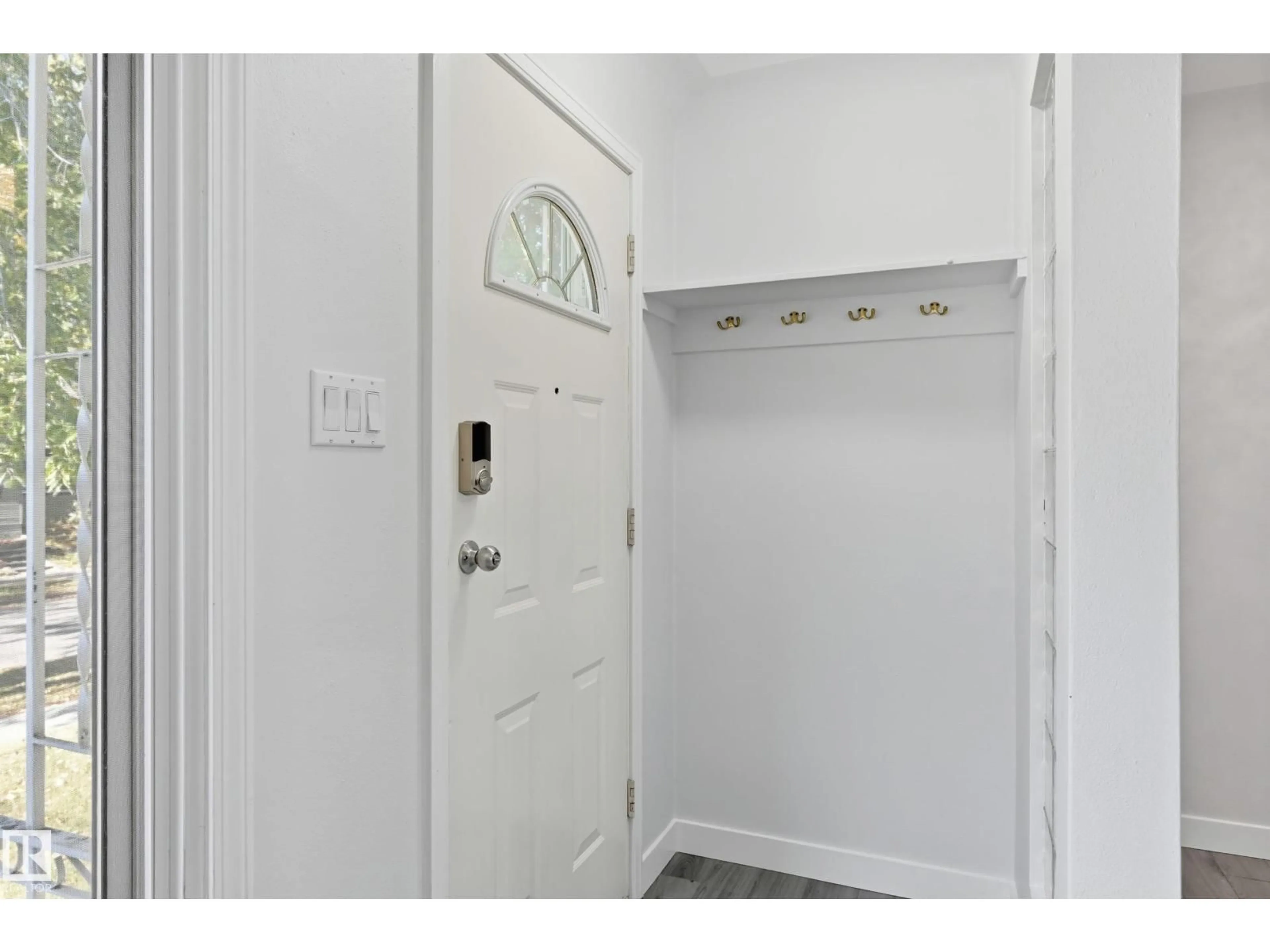 Indoor entryway for NW - 8815 76 ST, Edmonton Alberta T6C2K1
