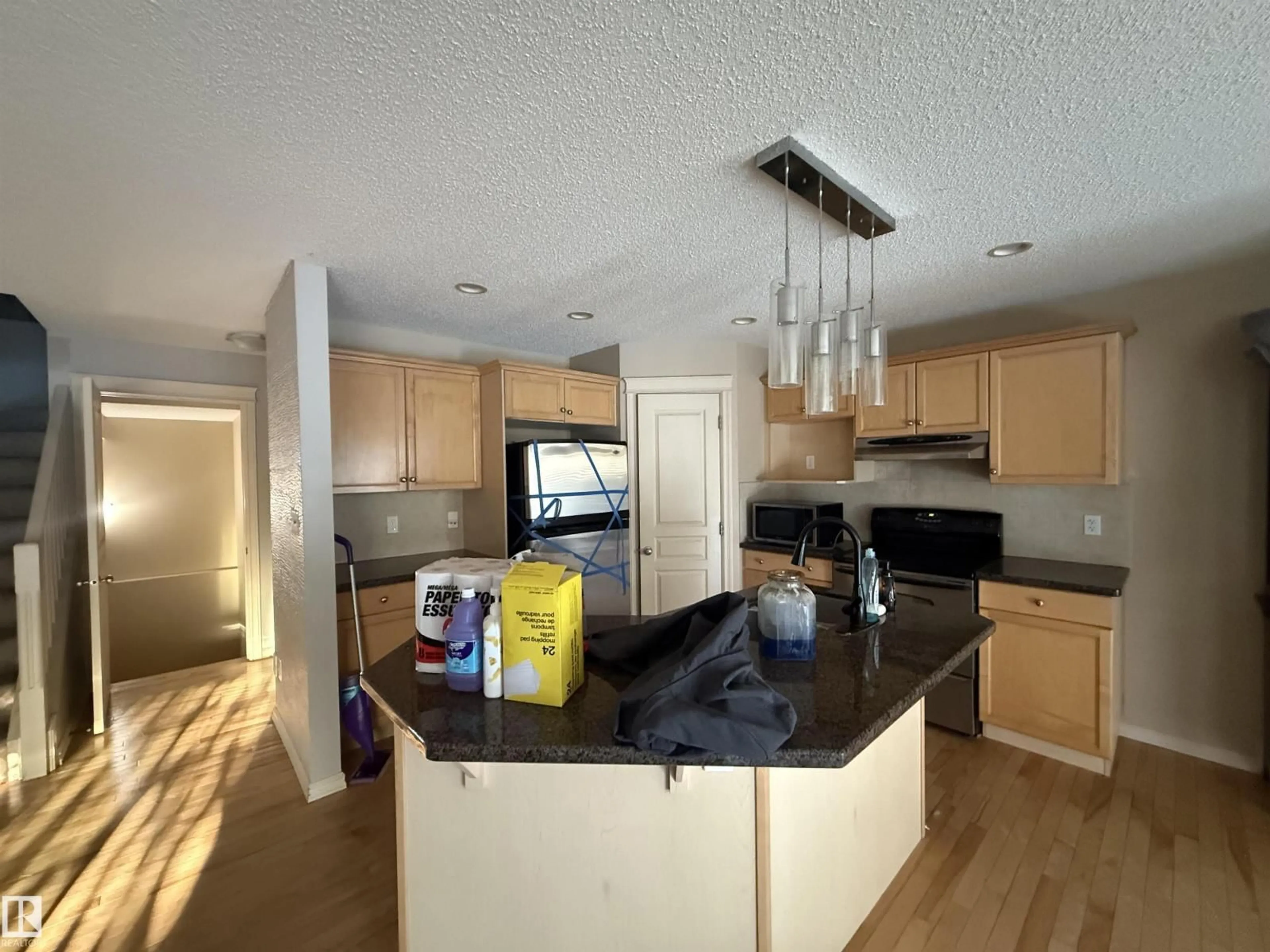 Open concept kitchen, unknown for SW - 6007 5 AV, Edmonton Alberta T6X0E8