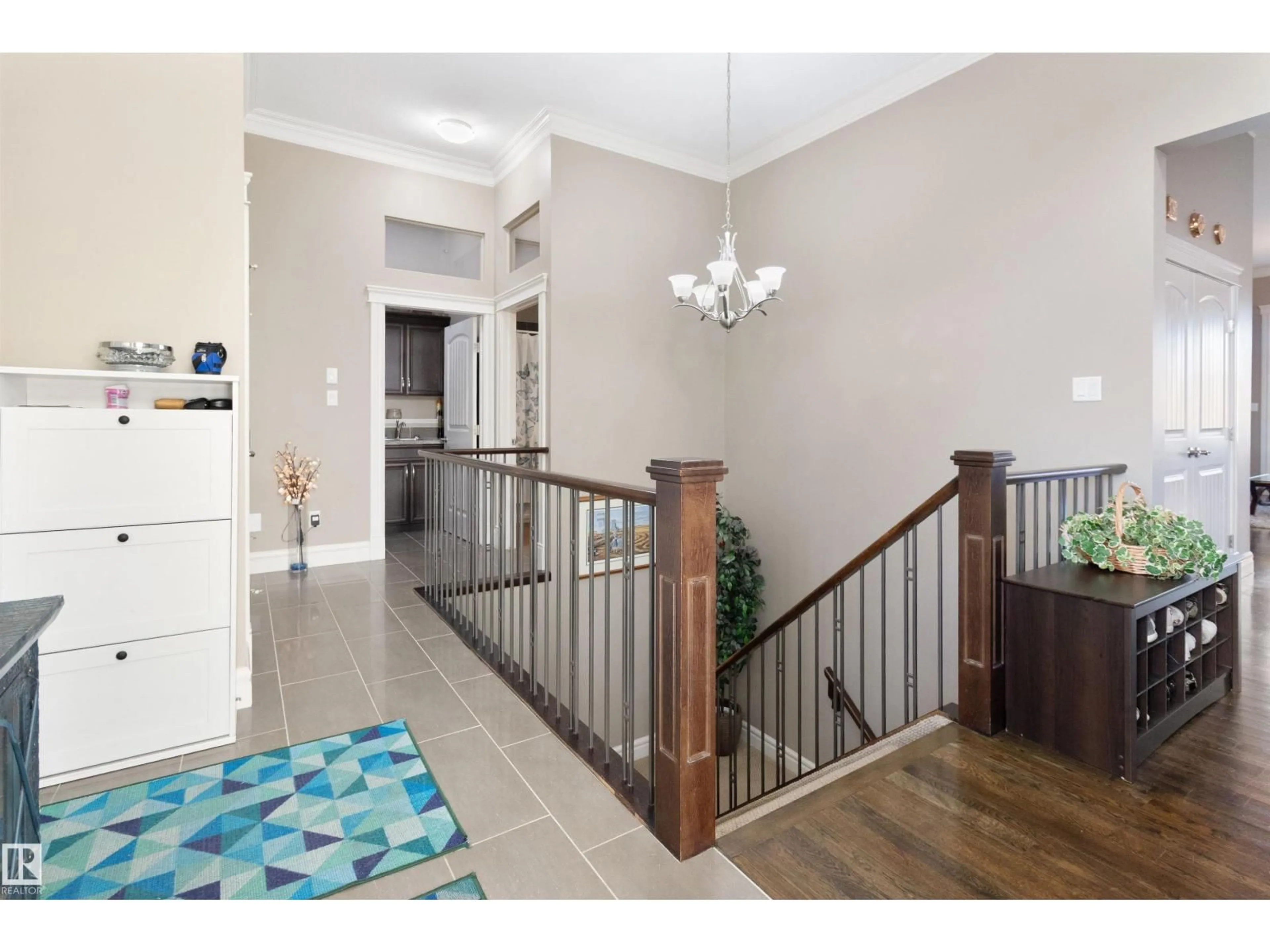 Indoor entryway for 51101 - 334 RGE ROAD 222, Rural Strathcona County Alberta T8C1G9