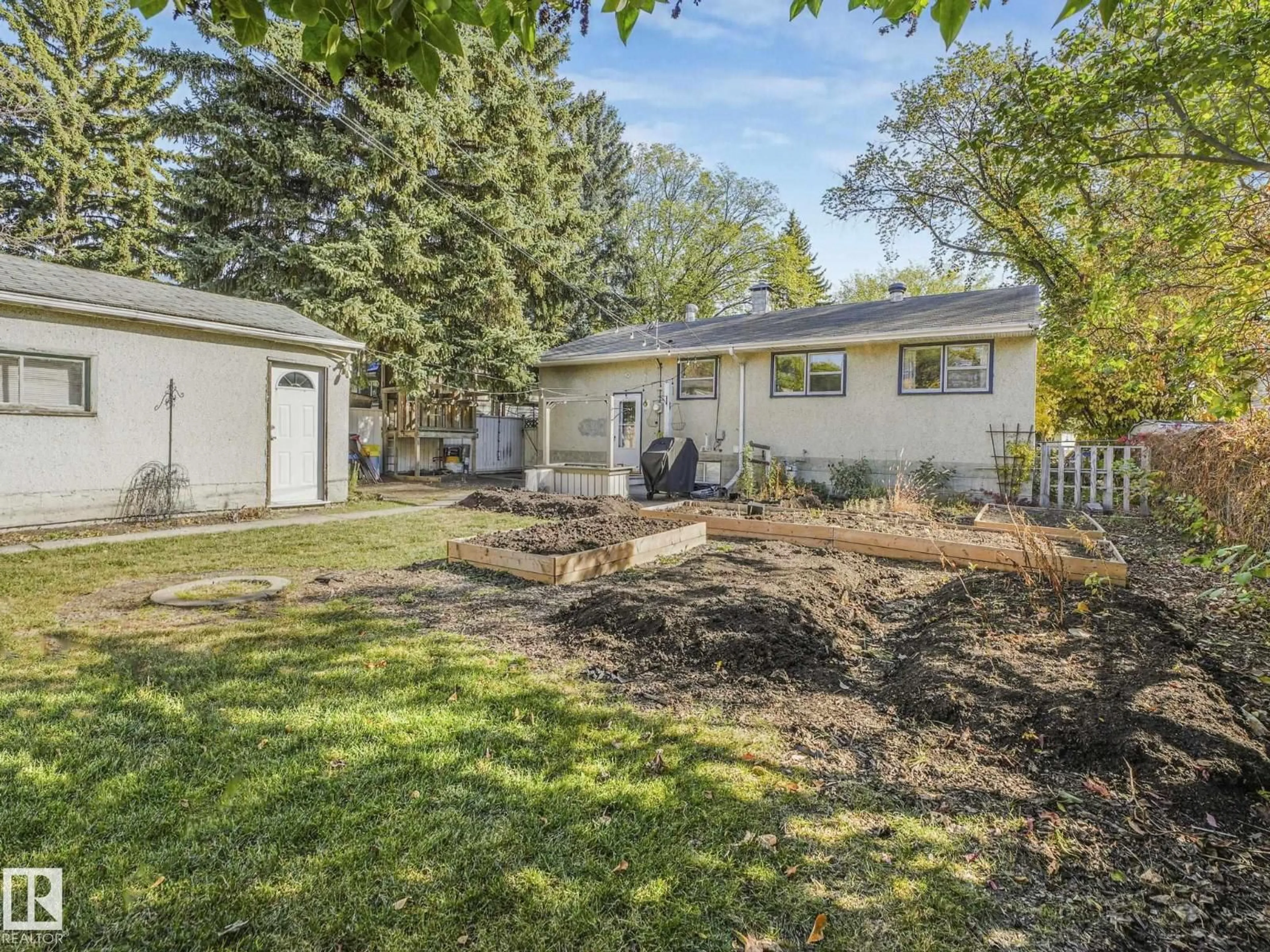 Unknown for 9534 81 ST, Edmonton Alberta T6C2W5