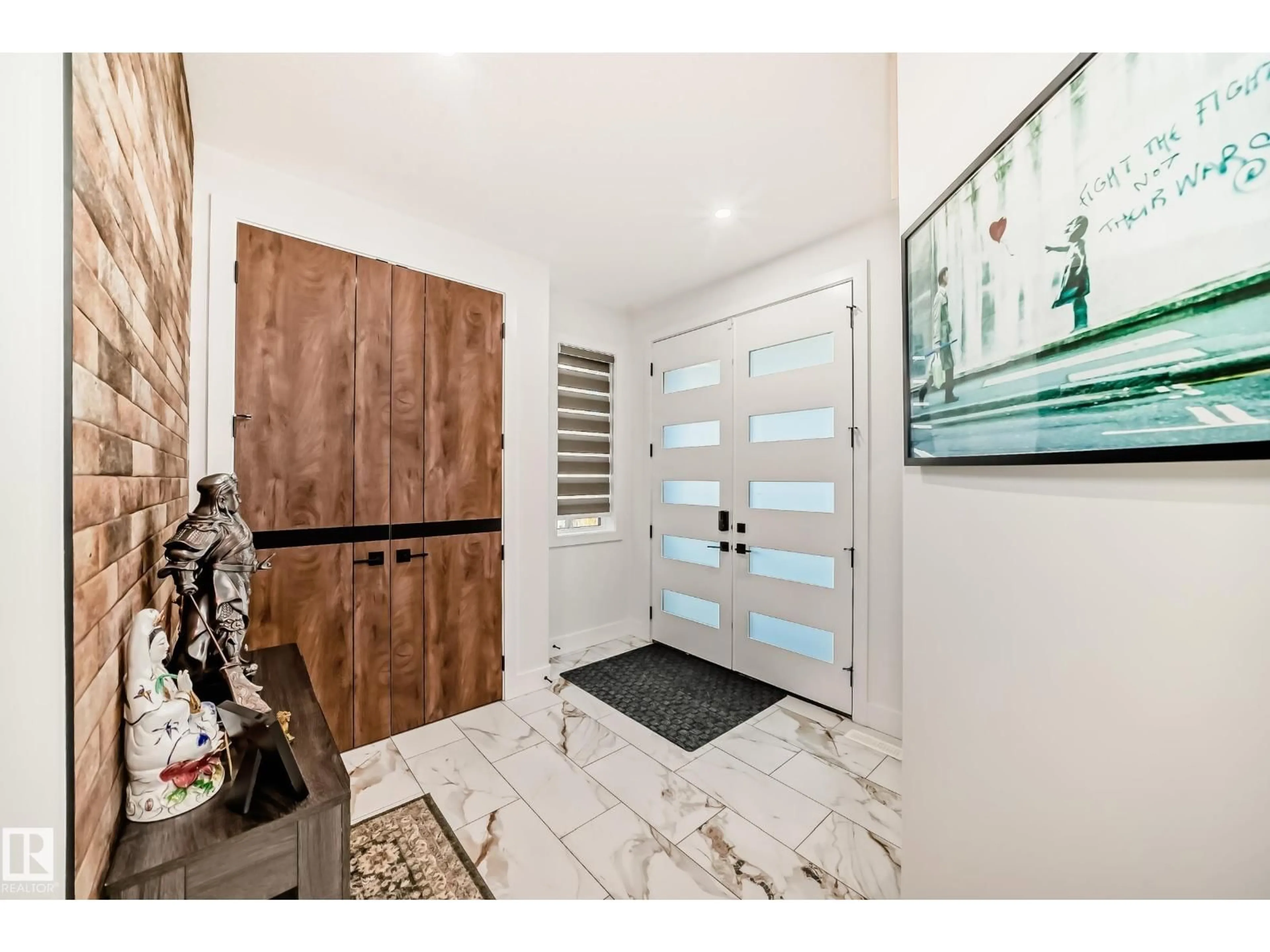 Indoor entryway for 42 ELWYCK GATE, Spruce Grove Alberta T7X0Z2