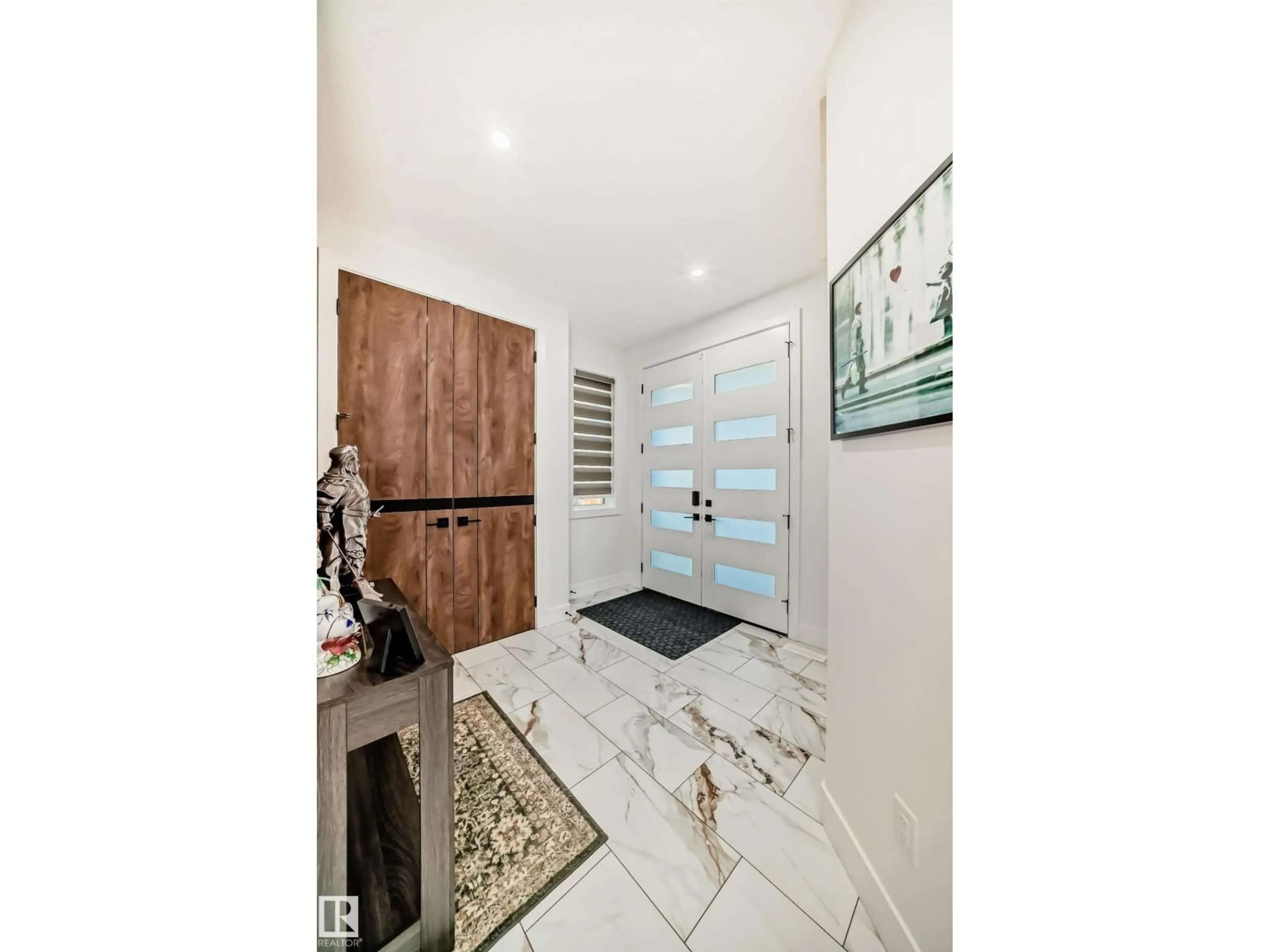 Indoor entryway for 42 ELWYCK GATE, Spruce Grove Alberta T7X0Z2