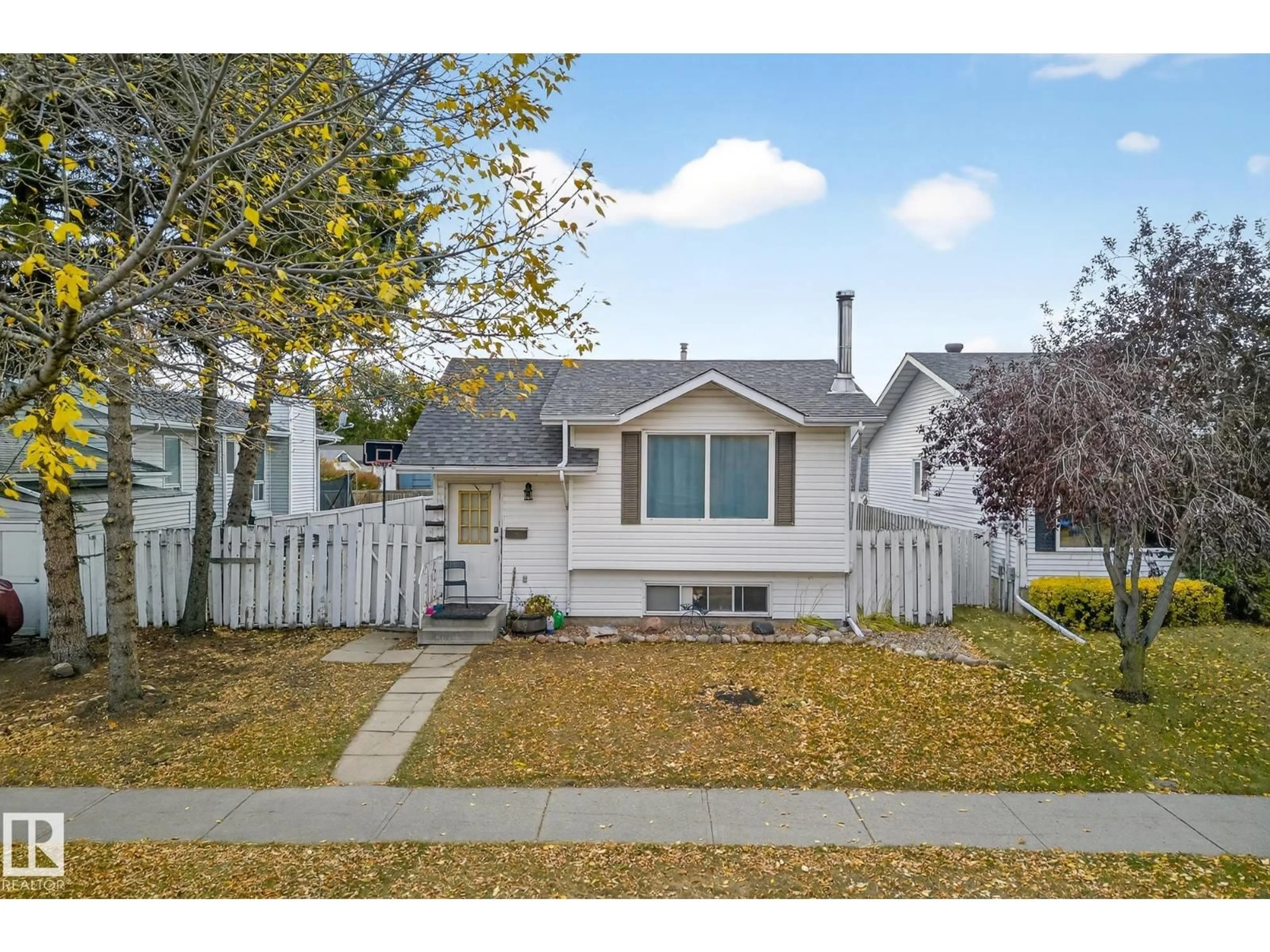 Home with vinyl exterior material, street for 107 MILLGROVE DR, Spruce Grove Alberta T7X2S4
