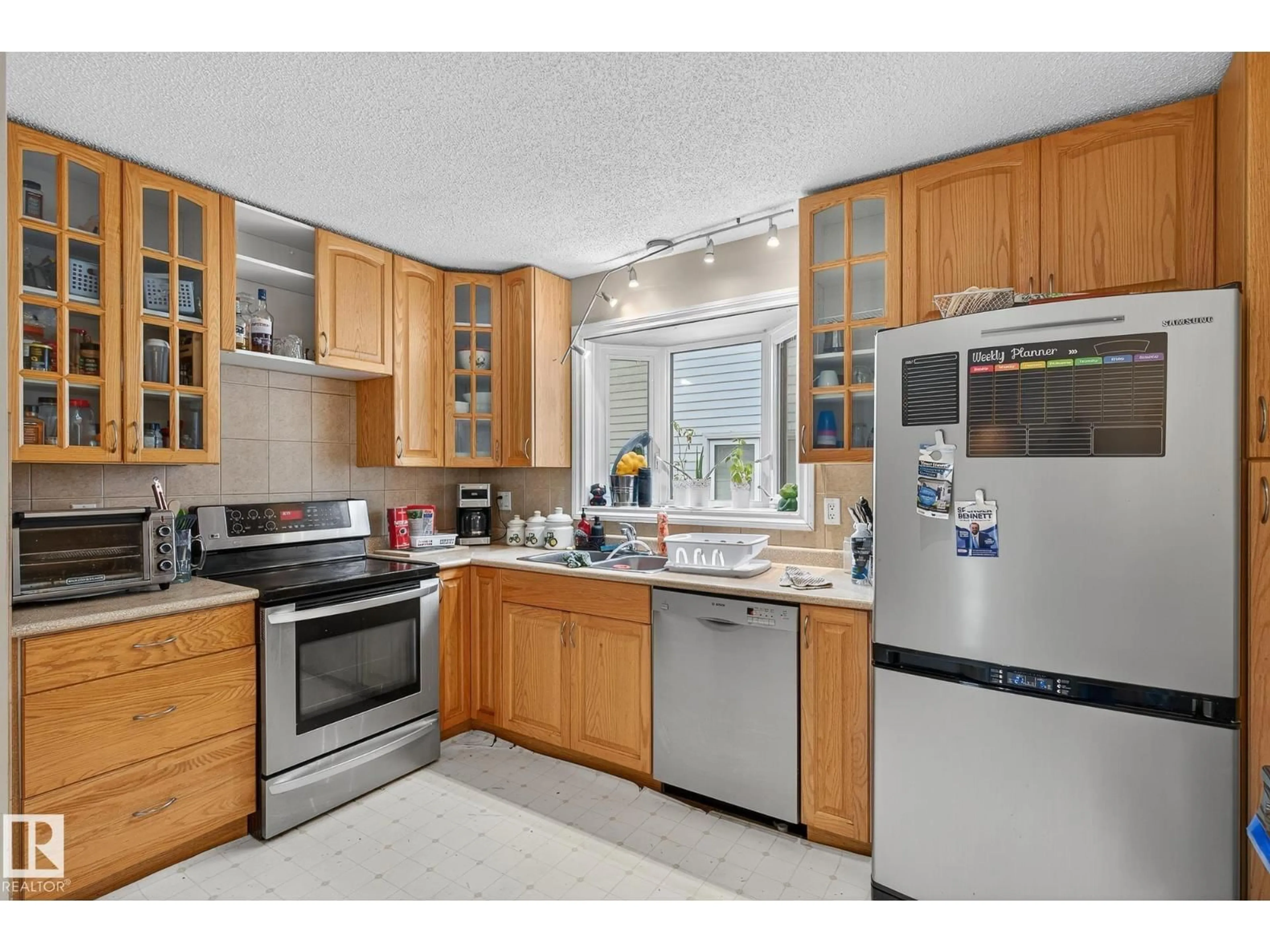Standard kitchen, unknown for 107 MILLGROVE DR, Spruce Grove Alberta T7X2S4