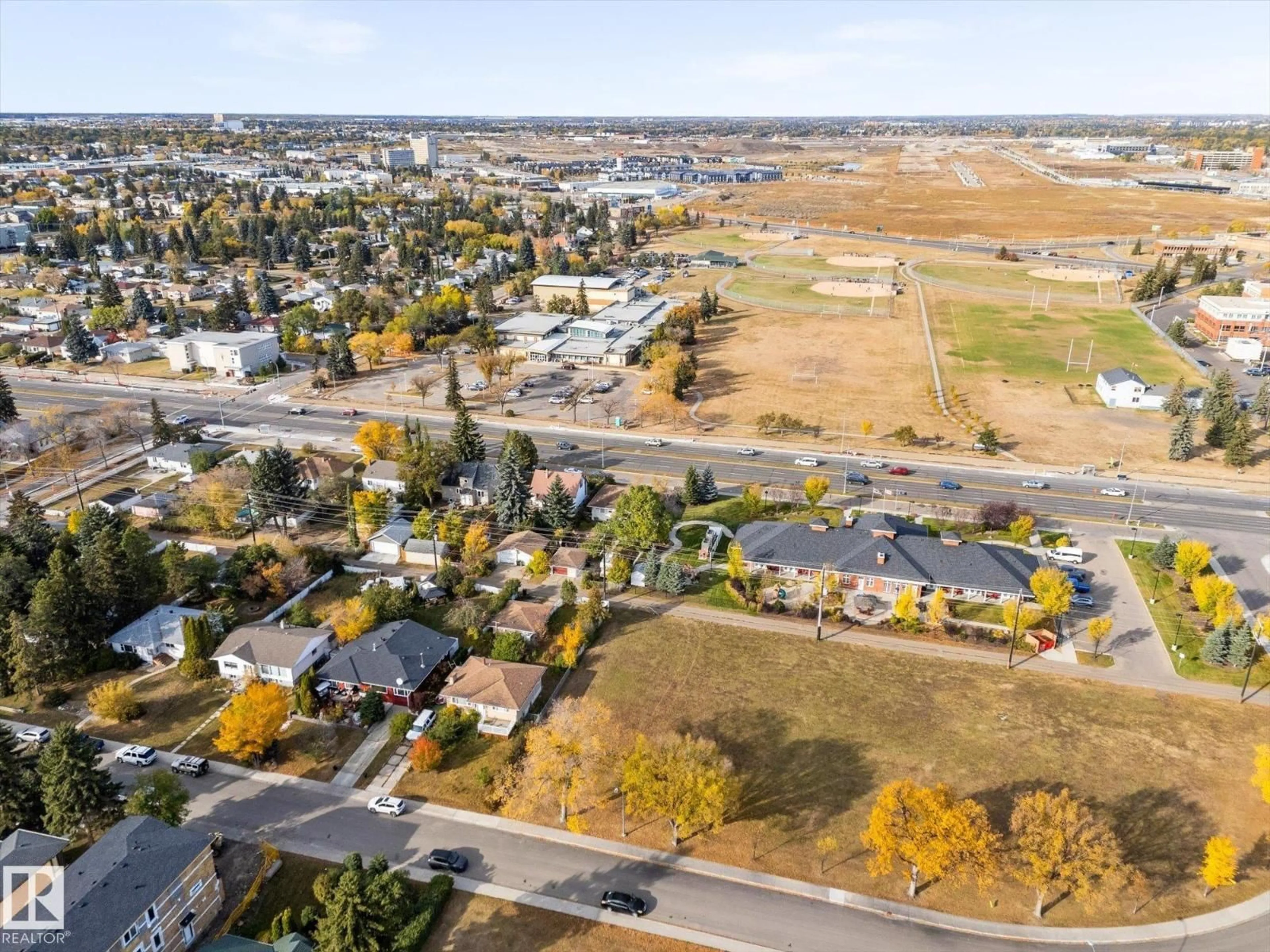 A pic from outside/outdoor area/front of a property/back of a property/a pic from drone, street for NW - 11124 110A AV, Edmonton Alberta T5H1K1