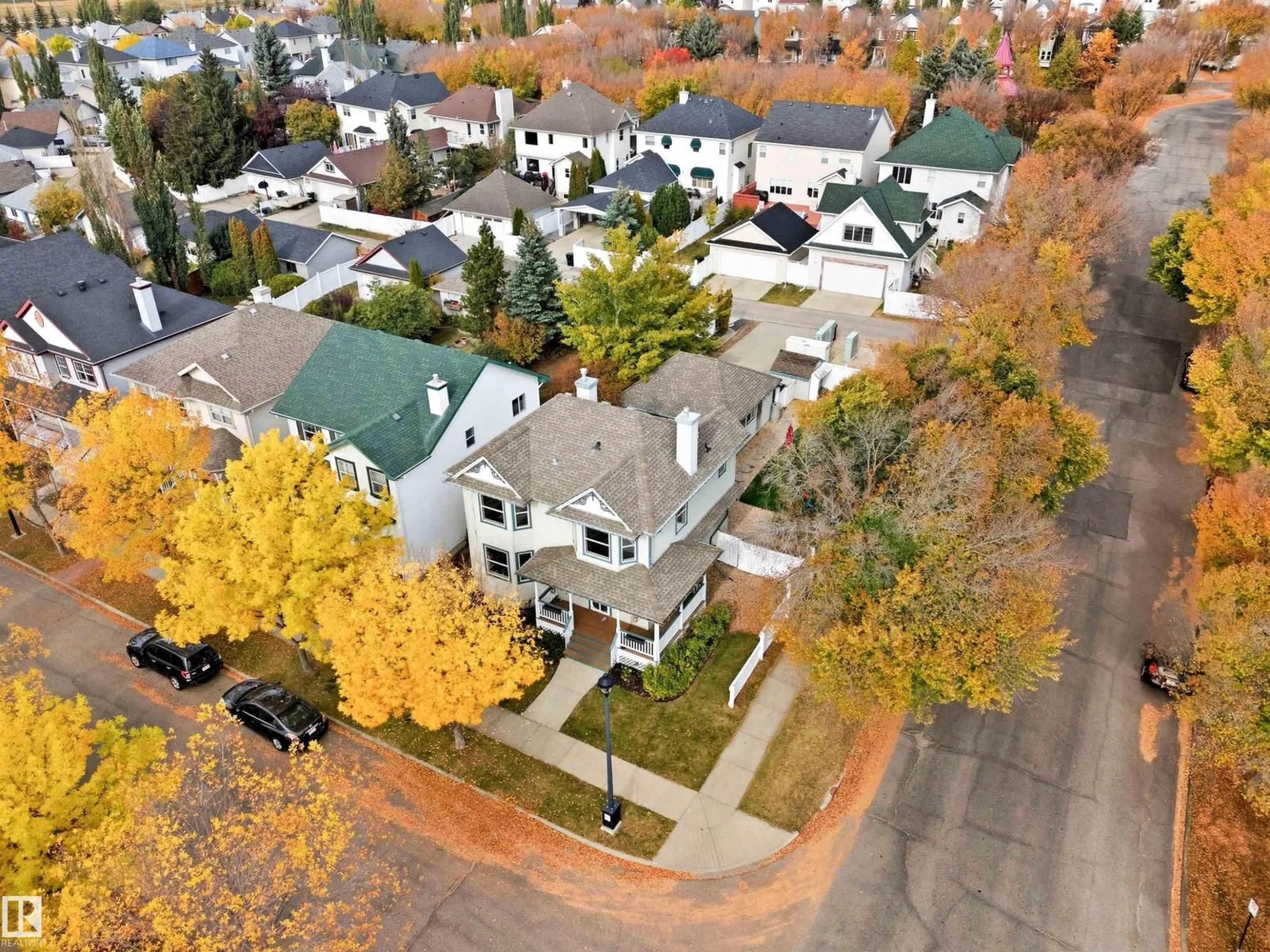 A pic from outside/outdoor area/front of a property/back of a property/a pic from drone, street for 1804 TANNER WD, Edmonton Alberta T6R2S6