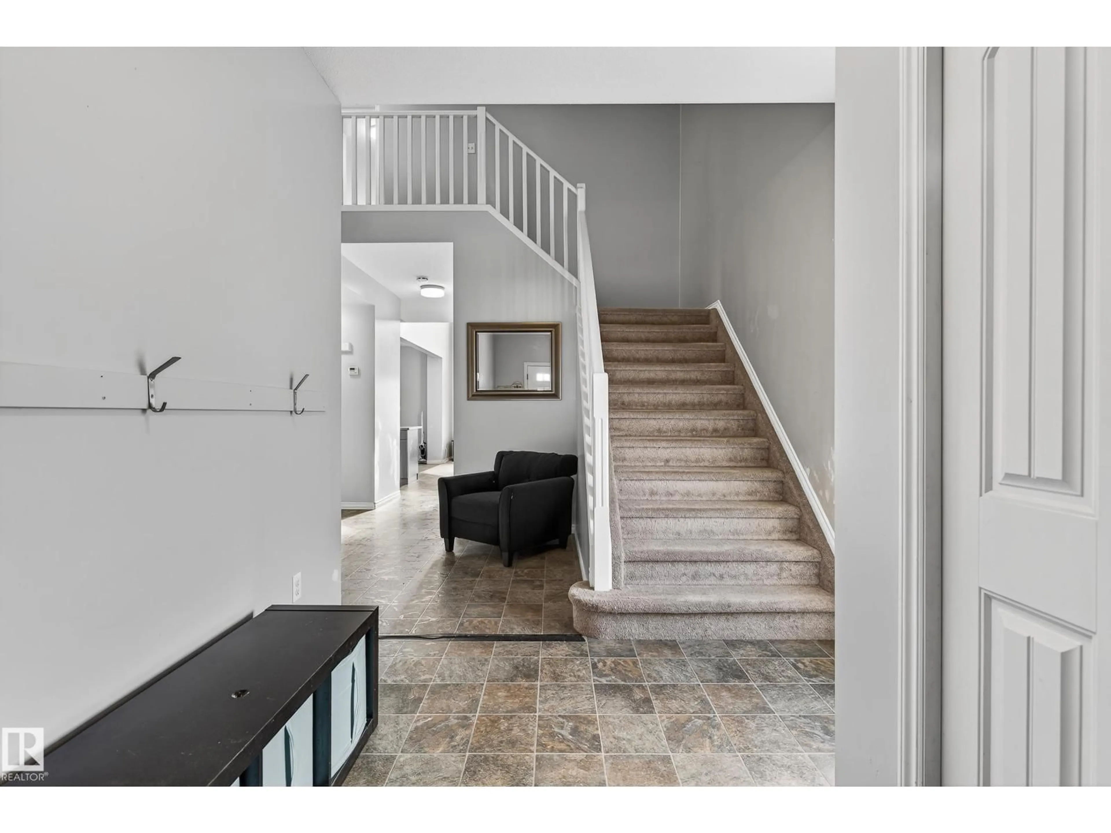 Indoor entryway for 99 DALQUIST BA, Leduc Alberta T9E0J7