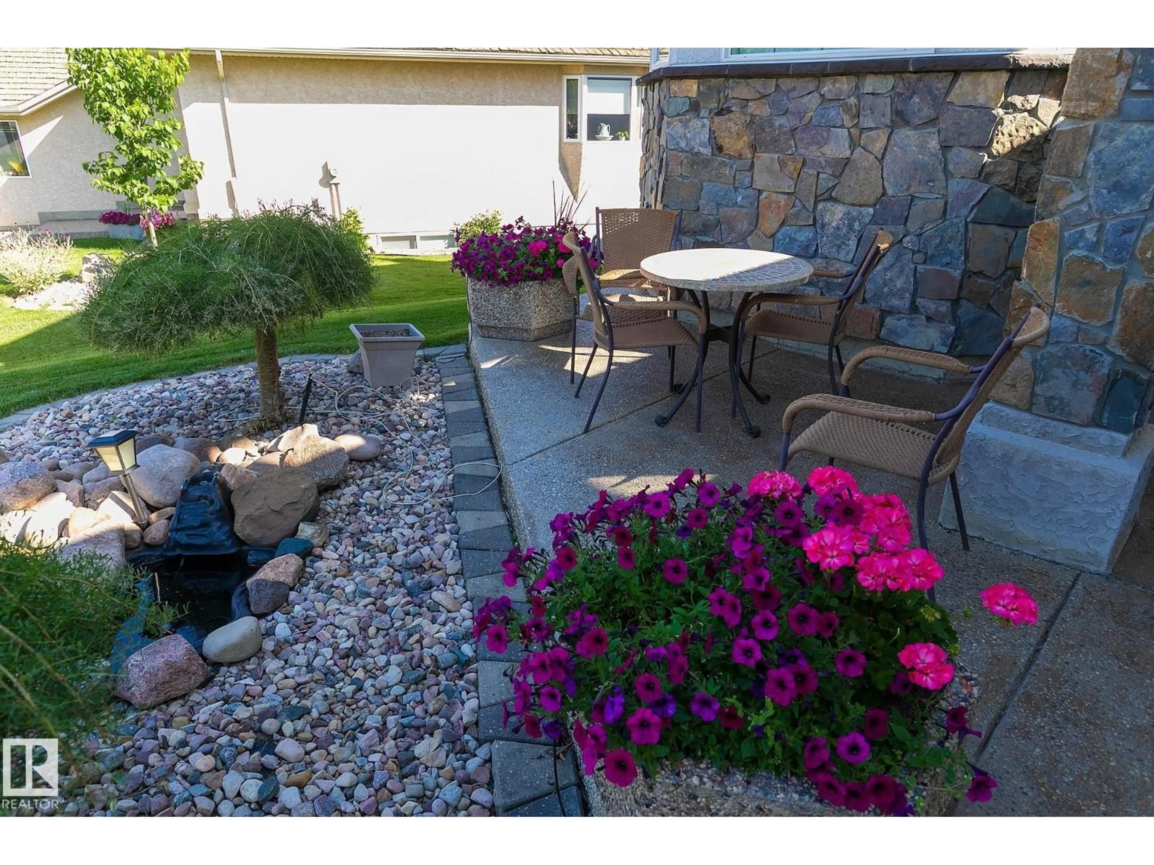 Patio, unknown for 7 KINGSBURY CR, St. Albert Alberta T8N6W5