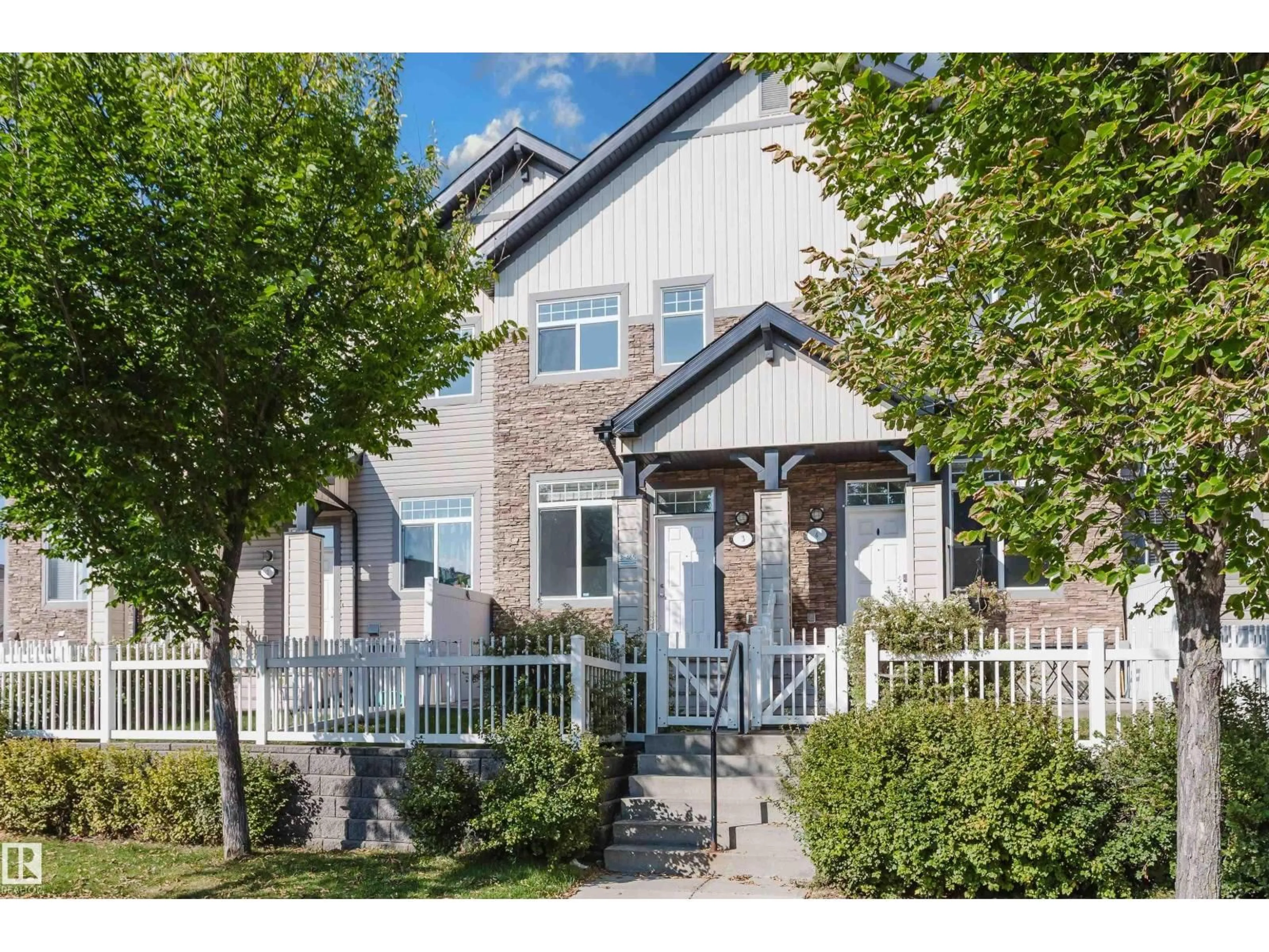 Home with vinyl exterior material, street for #3 - 465 HEMINGWAY RD, Edmonton Alberta T6M0J7
