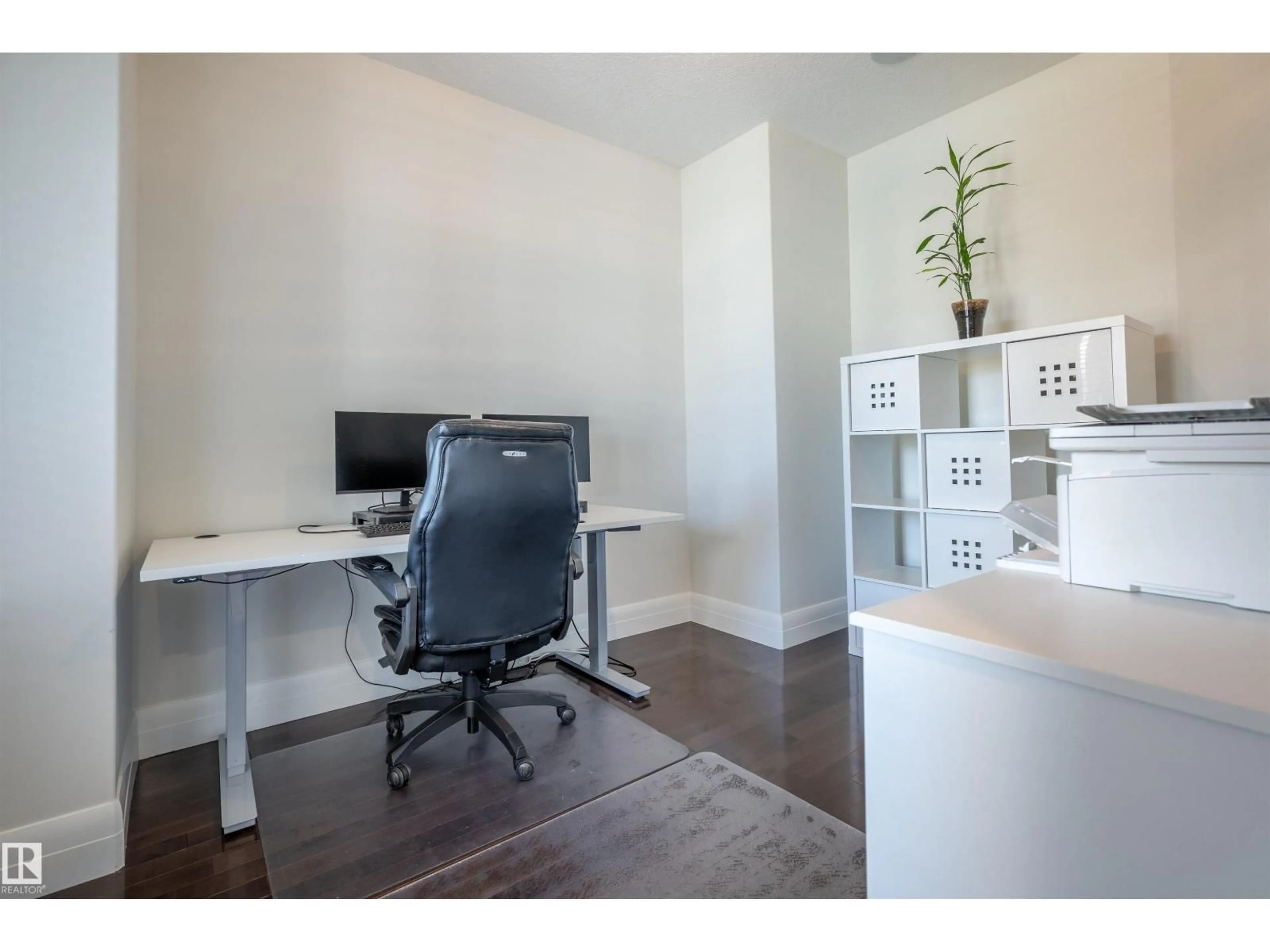 A pic of a room for 10550 - 20 ELLERSLIE RD SW, Edmonton Alberta T6W0Y2