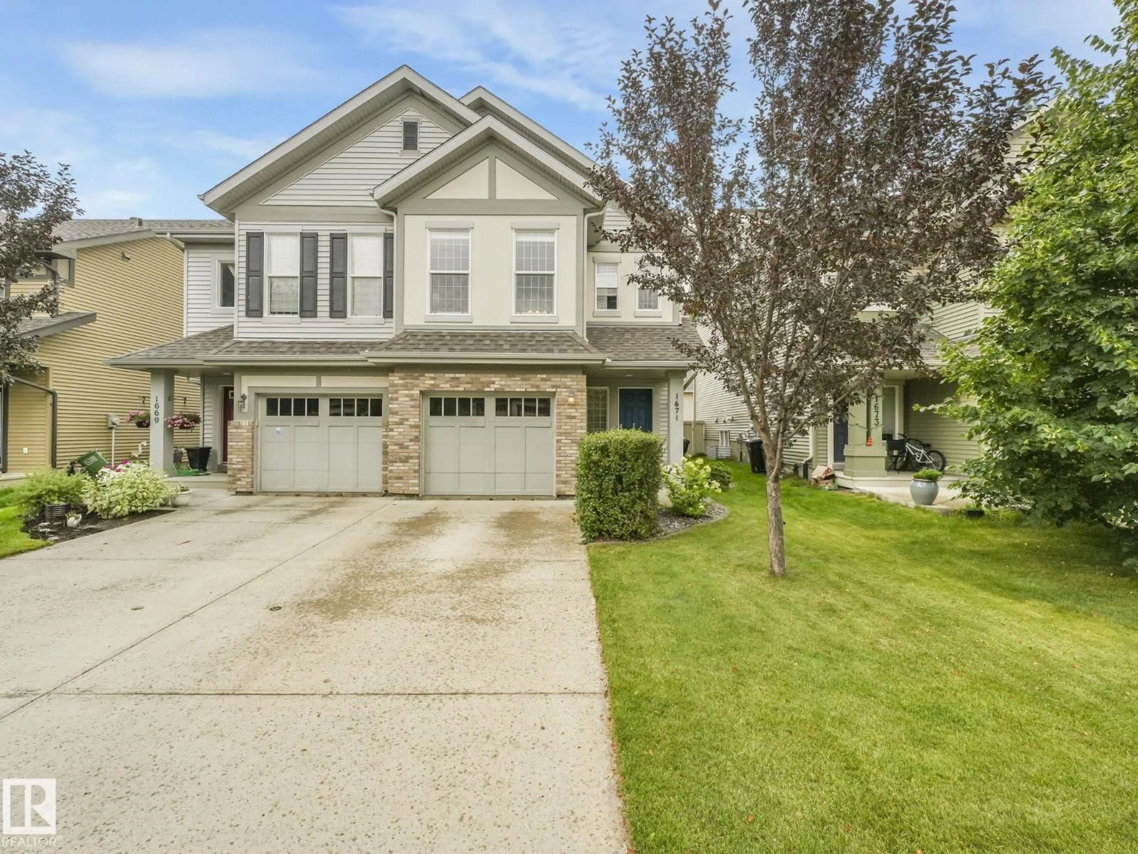 Unknown for 1671 CHAPMAN WY, Edmonton Alberta T6W0Y5