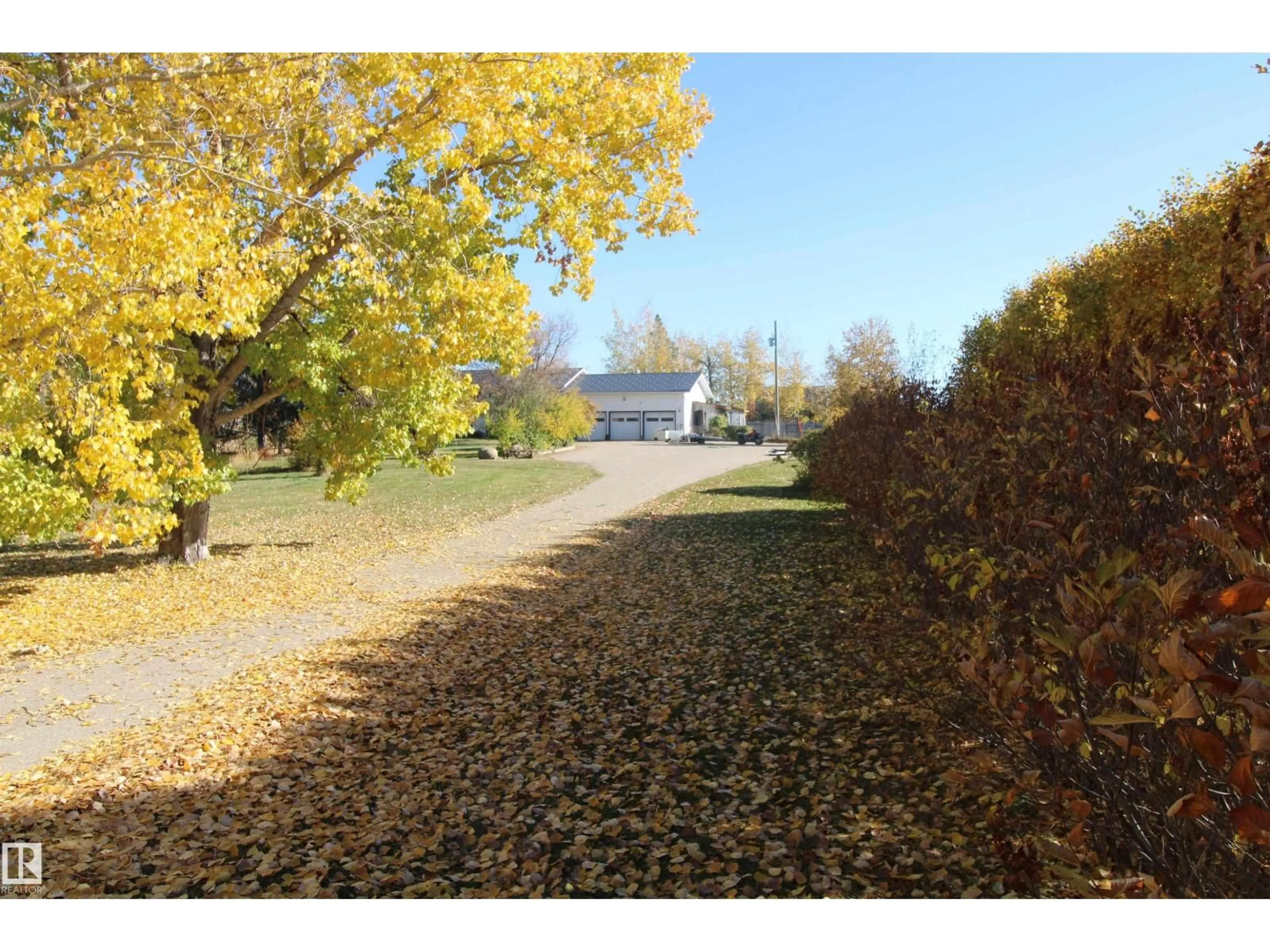 A pic from outside/outdoor area/front of a property/back of a property/a pic from drone, unknown for 53021 RGE ROAD 73, Rural Parkland County Alberta T0E0S0