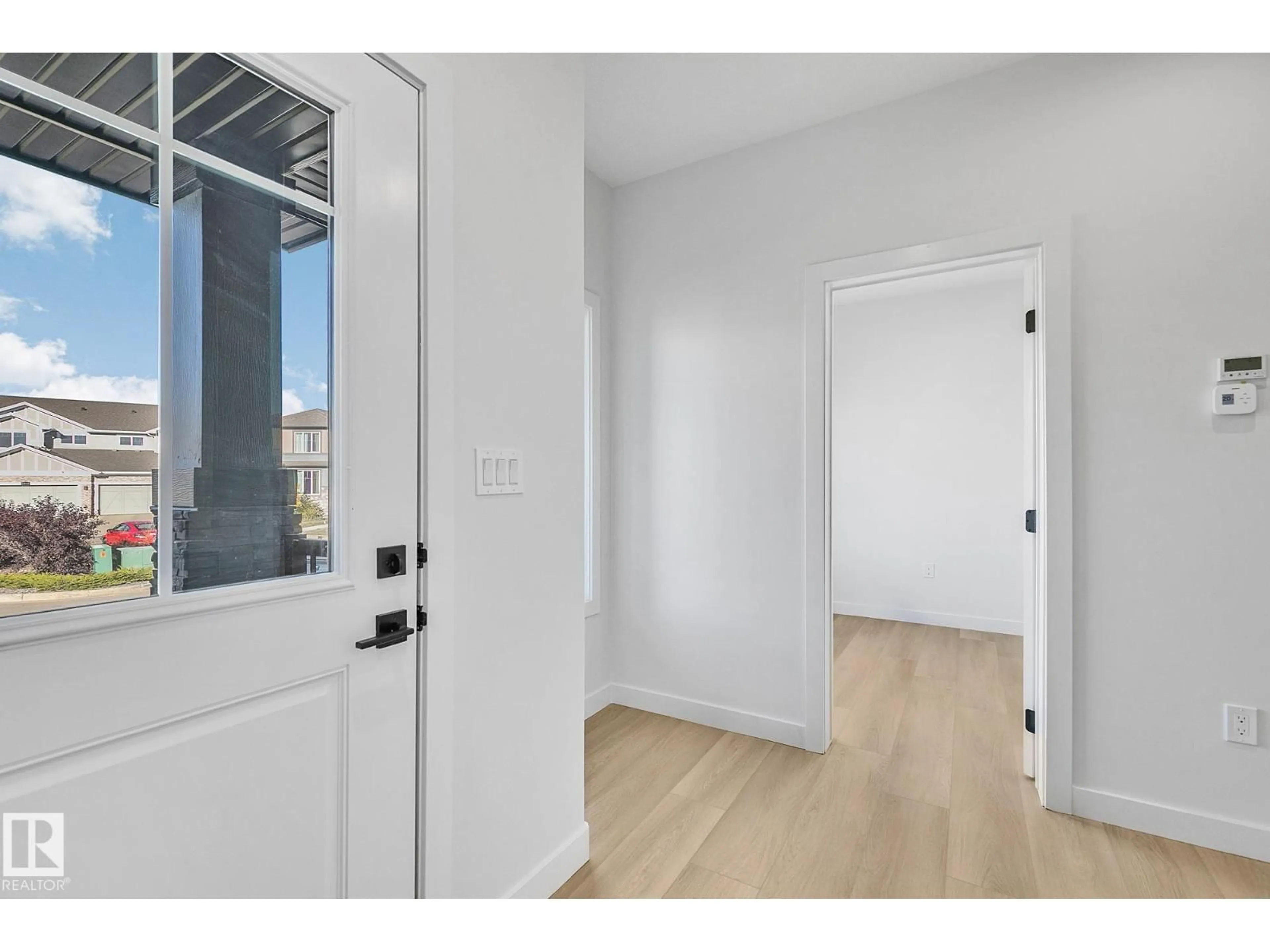 Indoor entryway for 10617 99 ST, Morinville Alberta T8R2P1