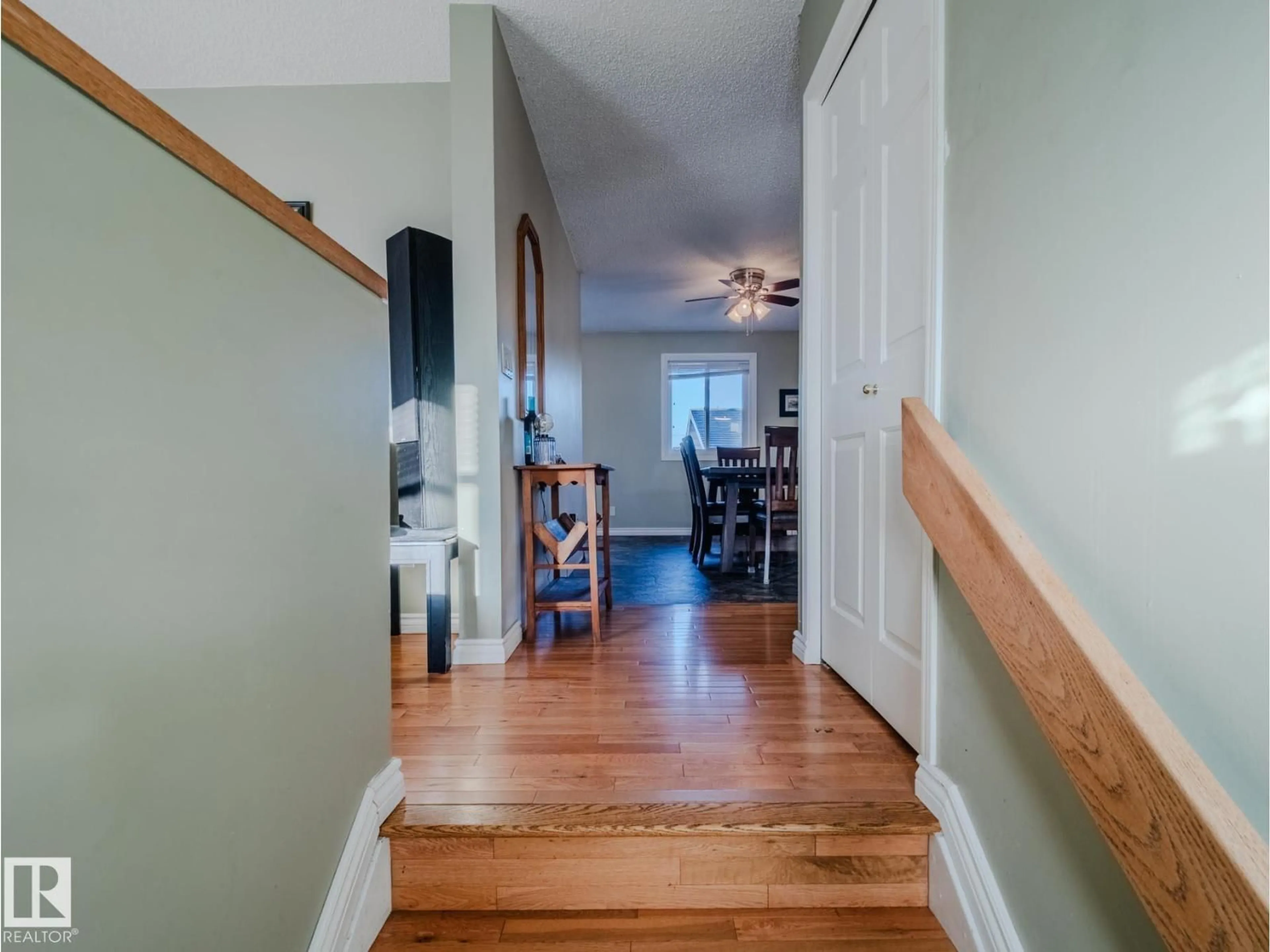 Indoor entryway for NW - 11410 46 ST, Edmonton Alberta T5W5E4