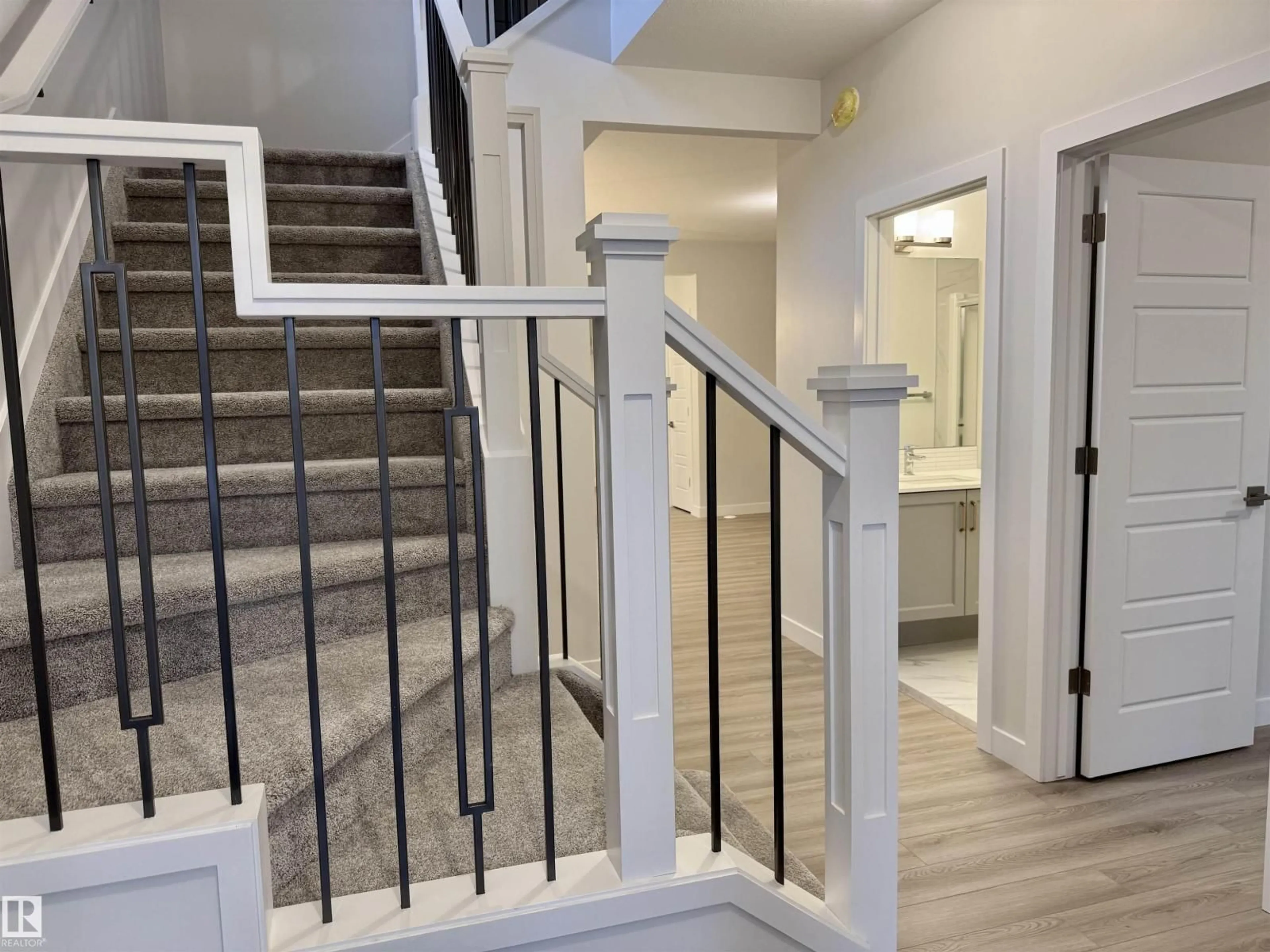 Unknown for 6108 CARR RD, Edmonton Alberta T5E6Y4