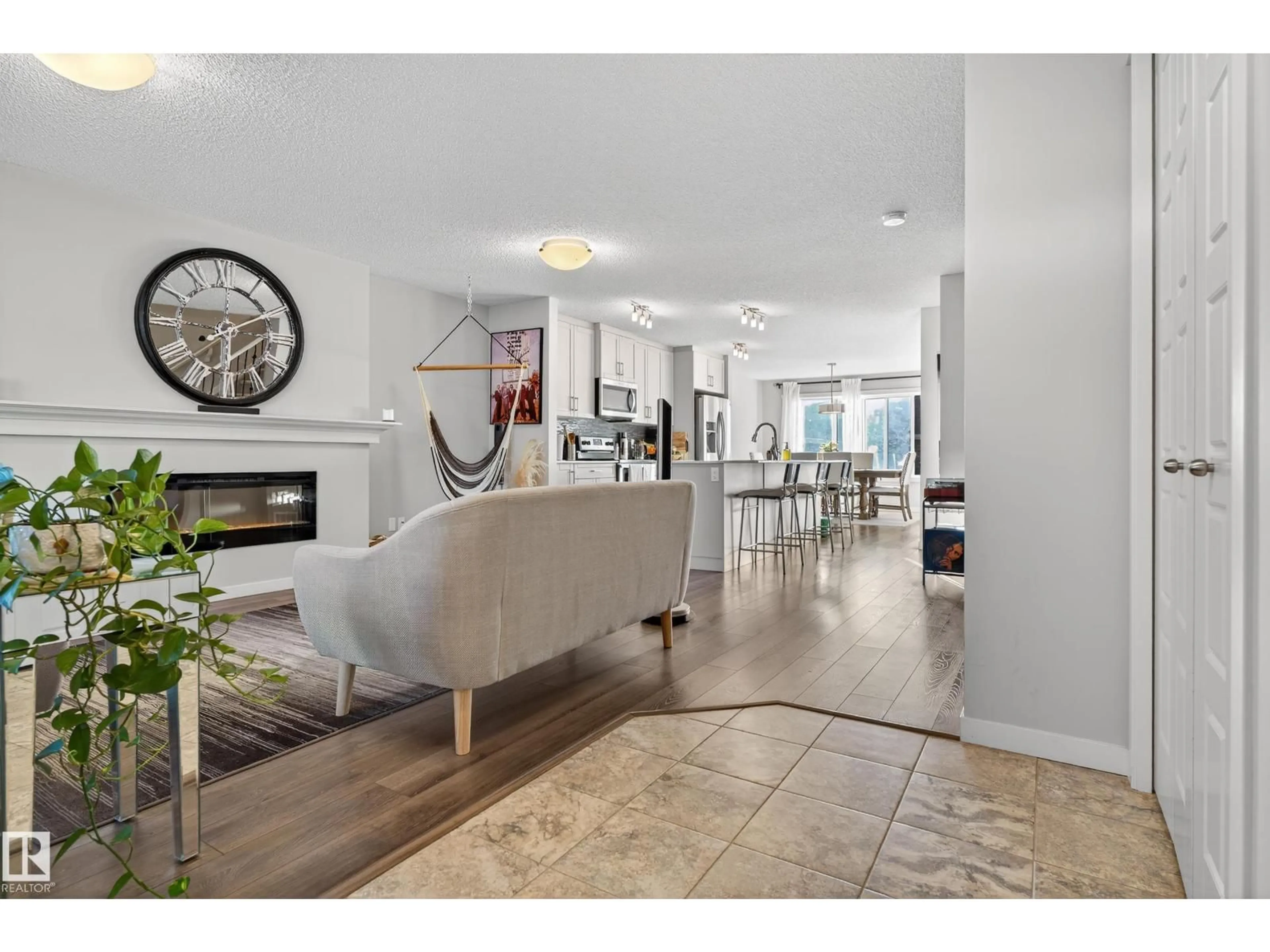 Unknown for NW - 1536 22 ST, Edmonton Alberta T6T2B8