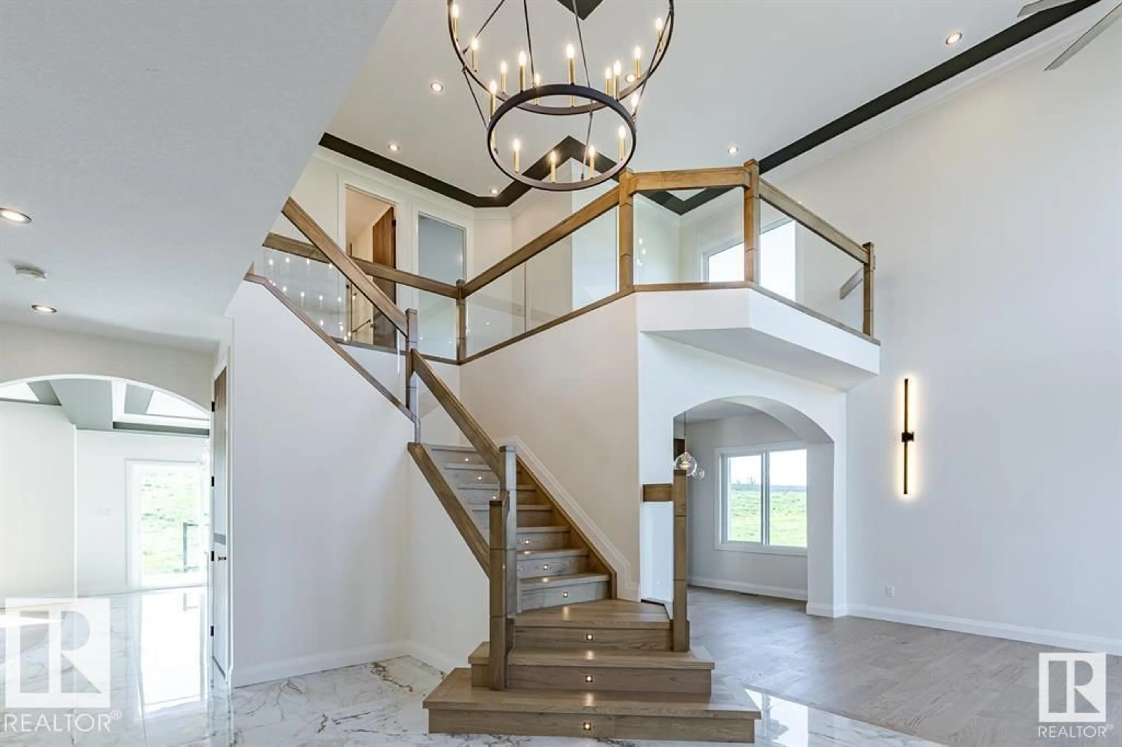 Indoor foyer for 26409 - 76 TWP RD 532 A, Rural Parkland County Alberta T7X0W7
