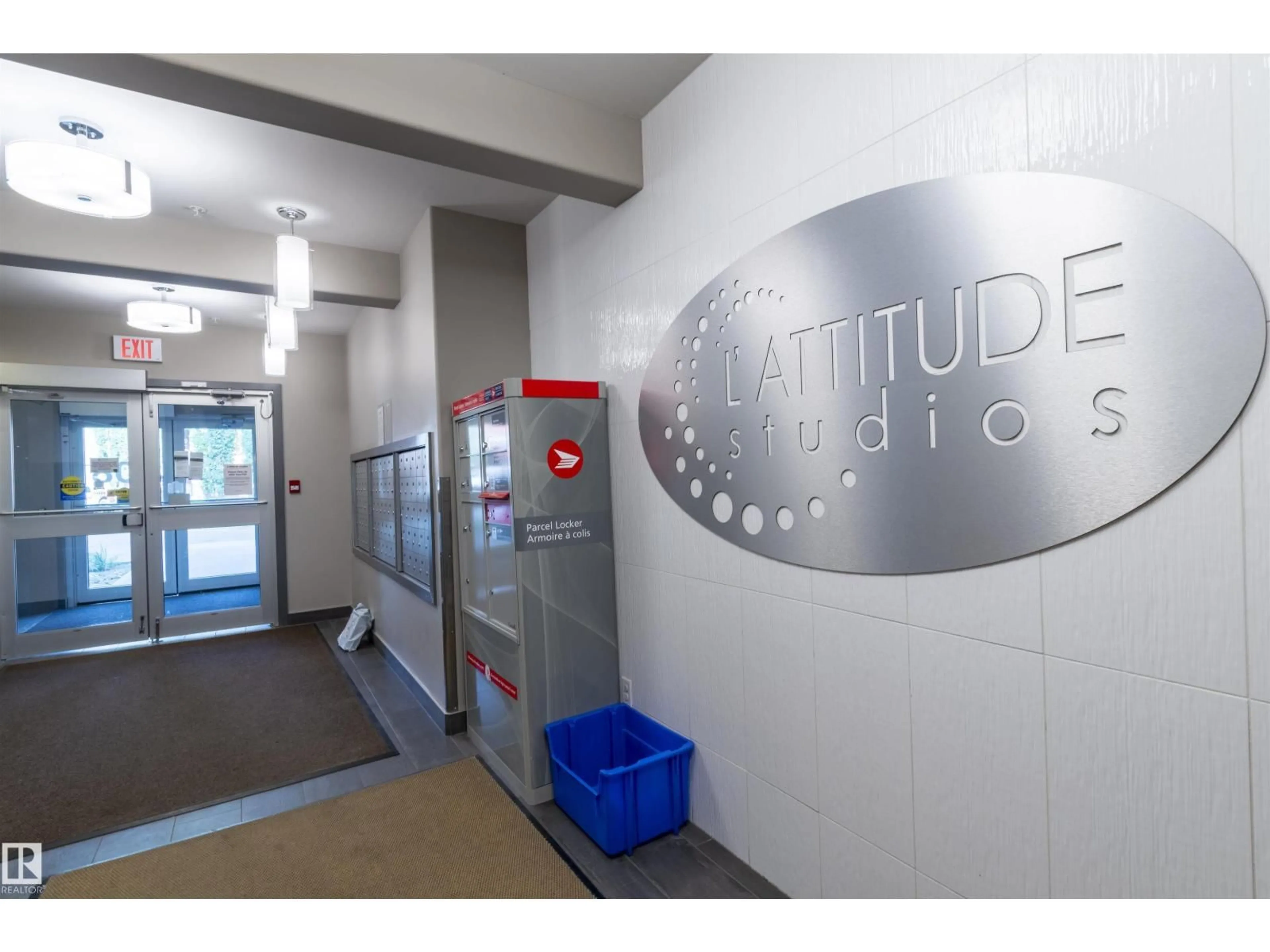 Indoor foyer for 308 - 335 AMBLESIDE LI, Edmonton Alberta T6W0V3