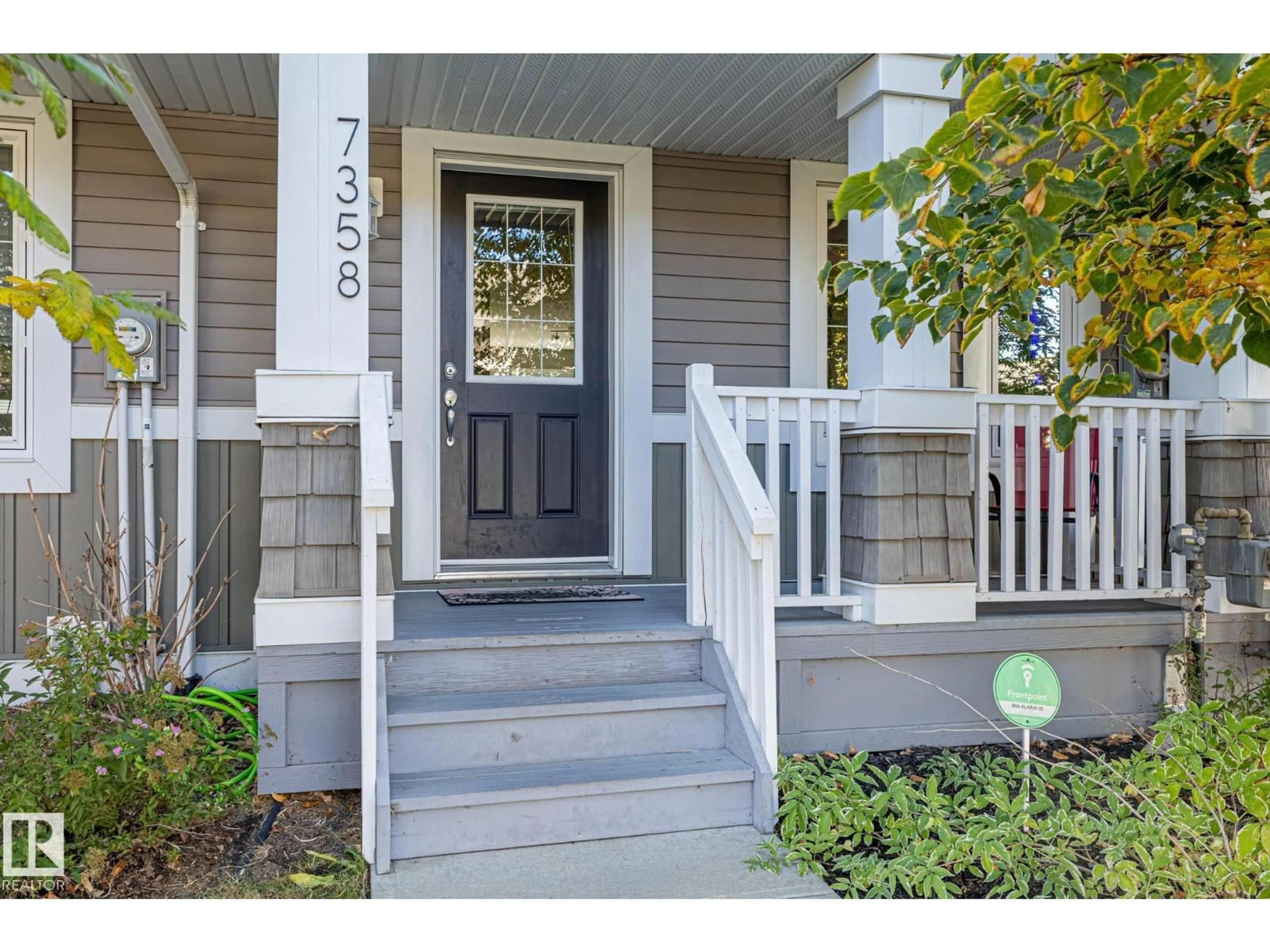 Indoor entryway for 7358 EDGEMONT WY, Edmonton Alberta T6M0P8