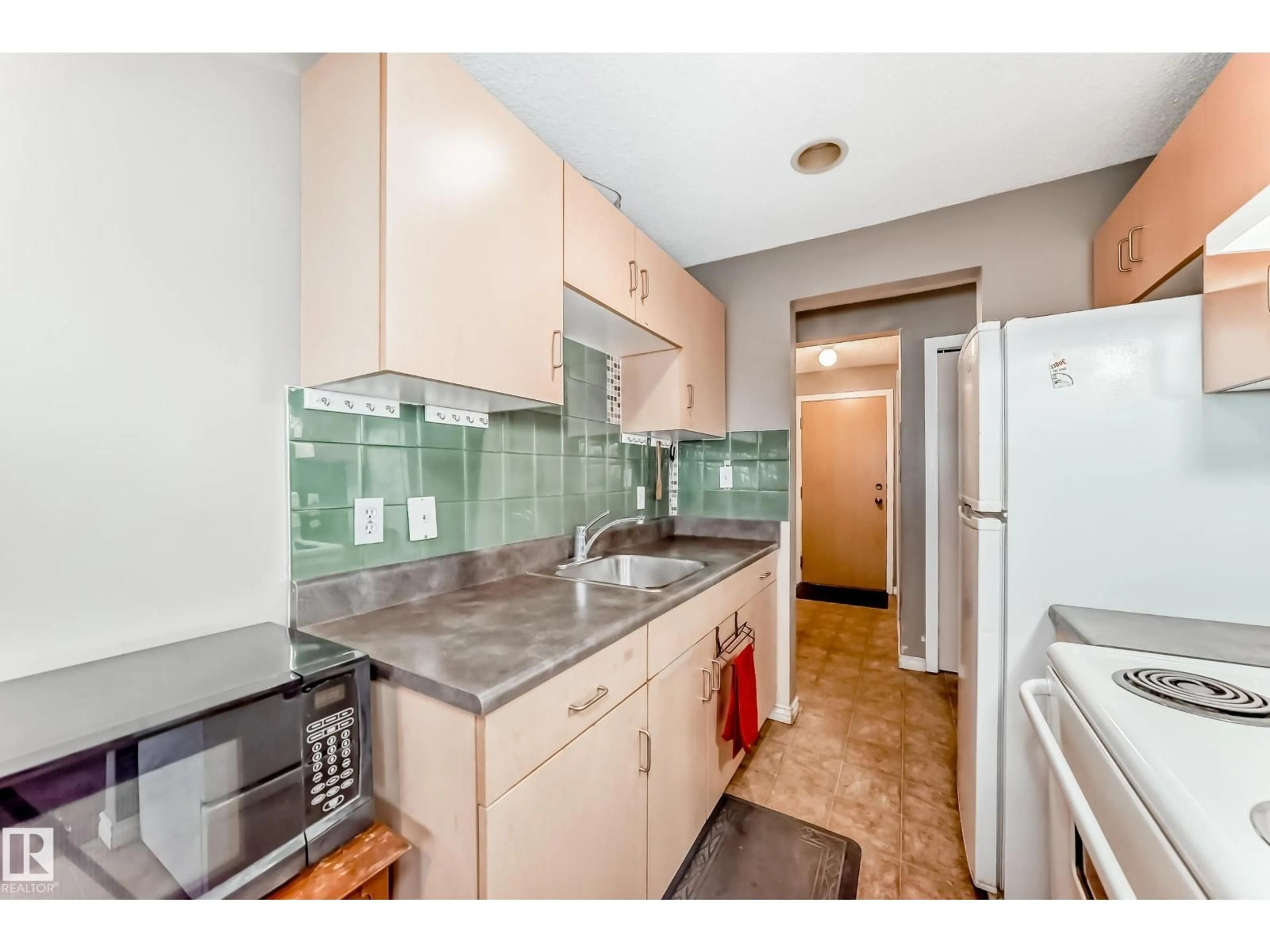 Standard kitchen, ceramic/tile floor for #305 - 12710 127 ST, Edmonton Alberta T5L1A5
