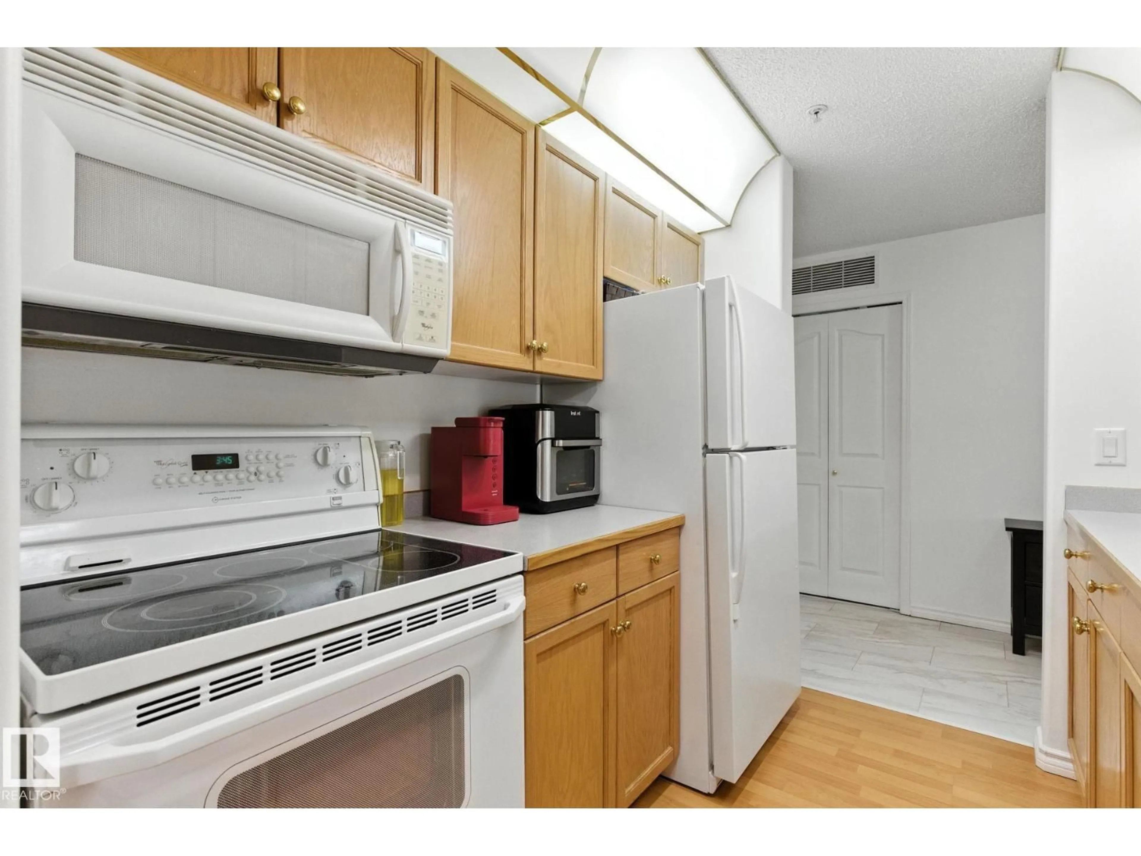 Standard kitchen, unknown for #125 - 16303 95 ST, Edmonton Alberta T5Z3V1