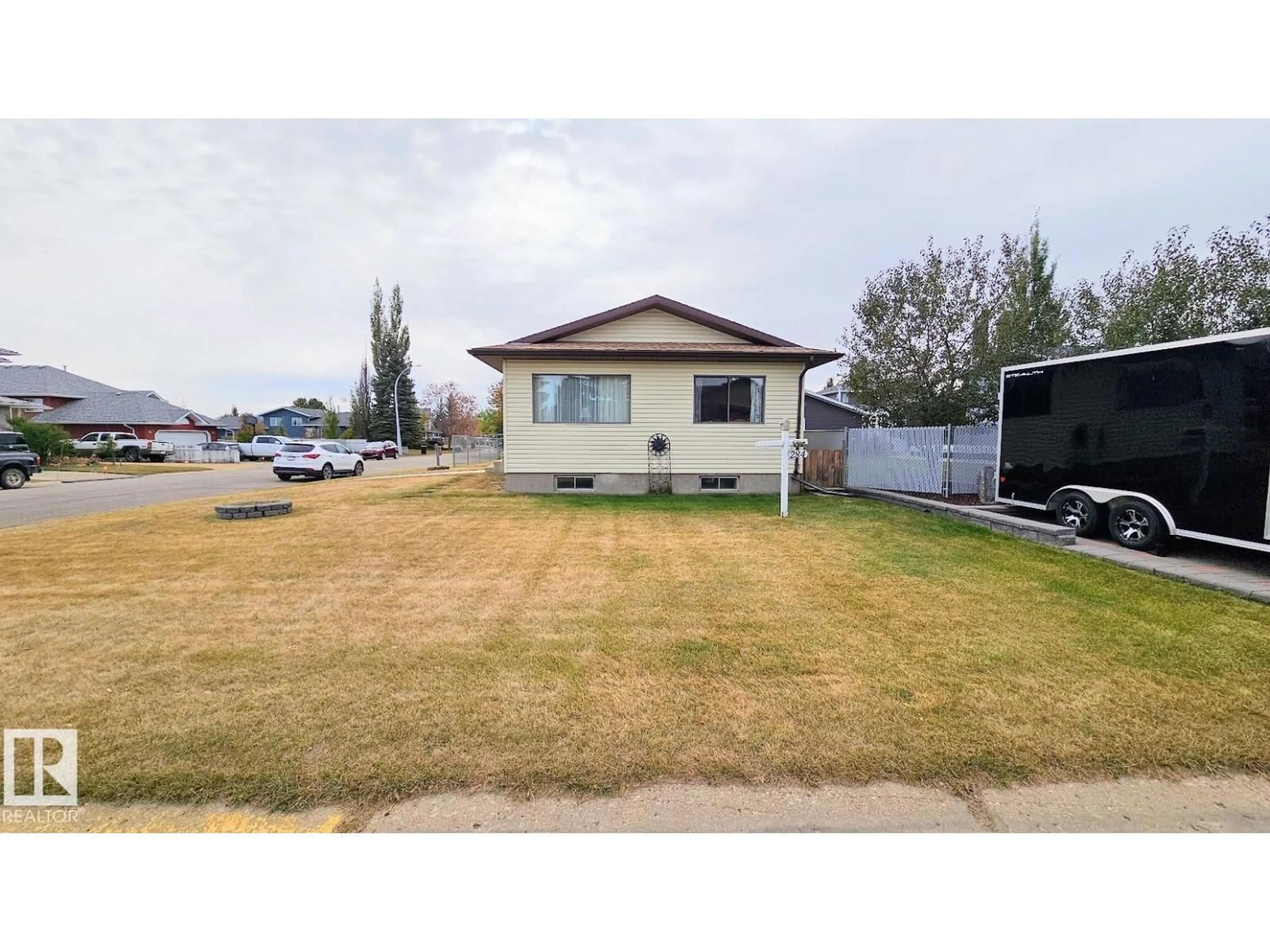 A pic from outside/outdoor area/front of a property/back of a property/a pic from drone, street for 284 PORTER AV, Millet Alberta T0C1Z0