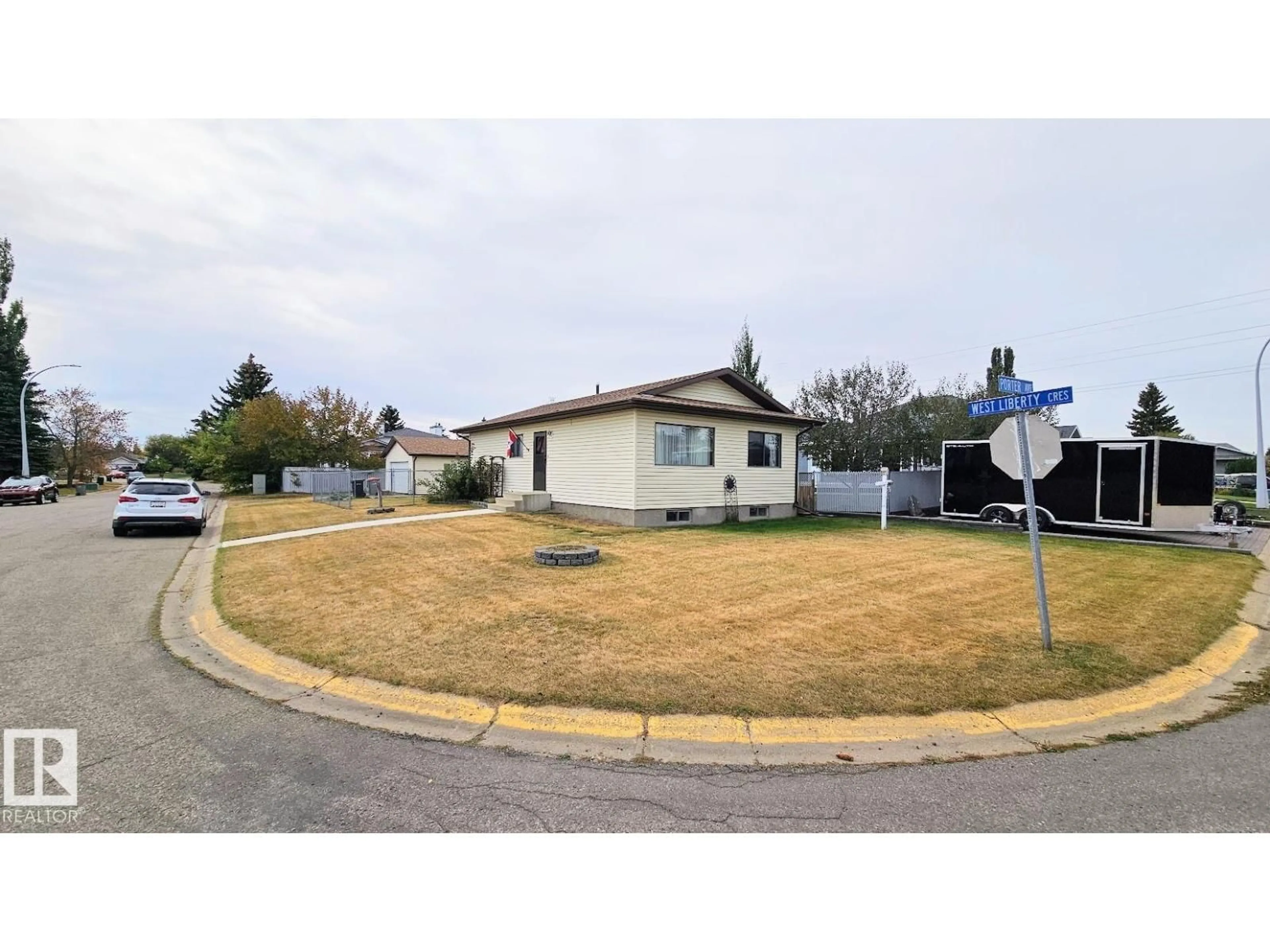 A pic from outside/outdoor area/front of a property/back of a property/a pic from drone, street for 284 PORTER AV, Millet Alberta T0C1Z0