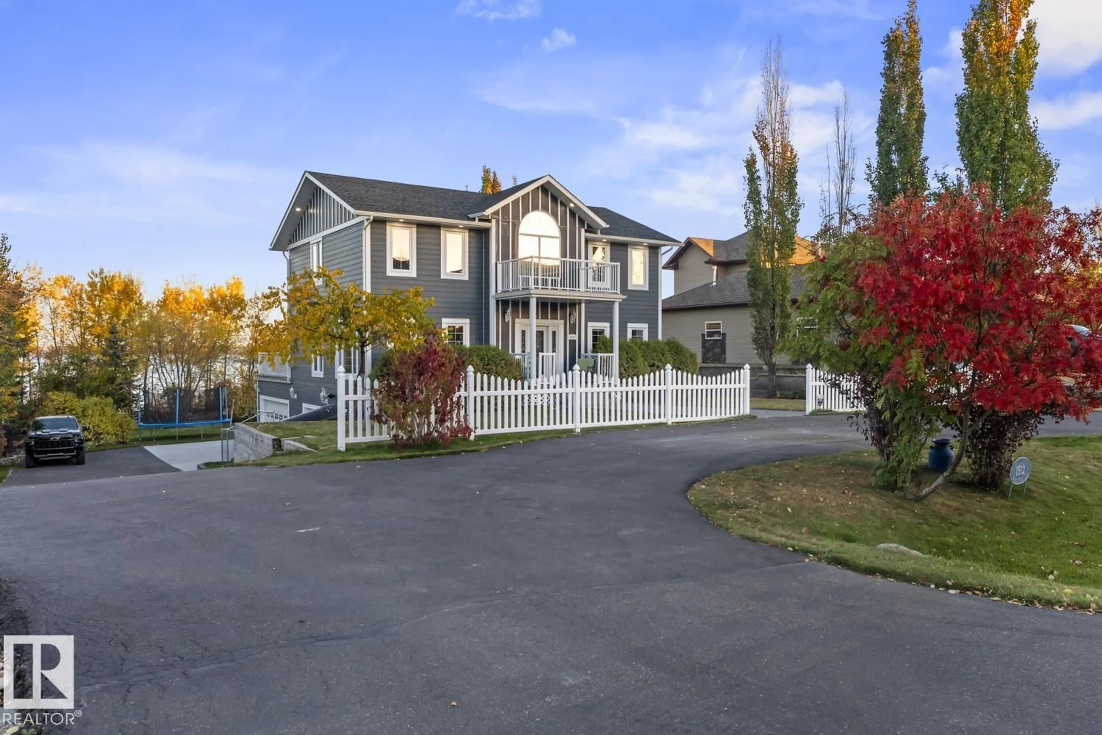 A pic from outside/outdoor area/front of a property/back of a property/a pic from drone, unknown for 1512 HORSESHOE BAY ES, Cold Lake Alberta T9M1G8