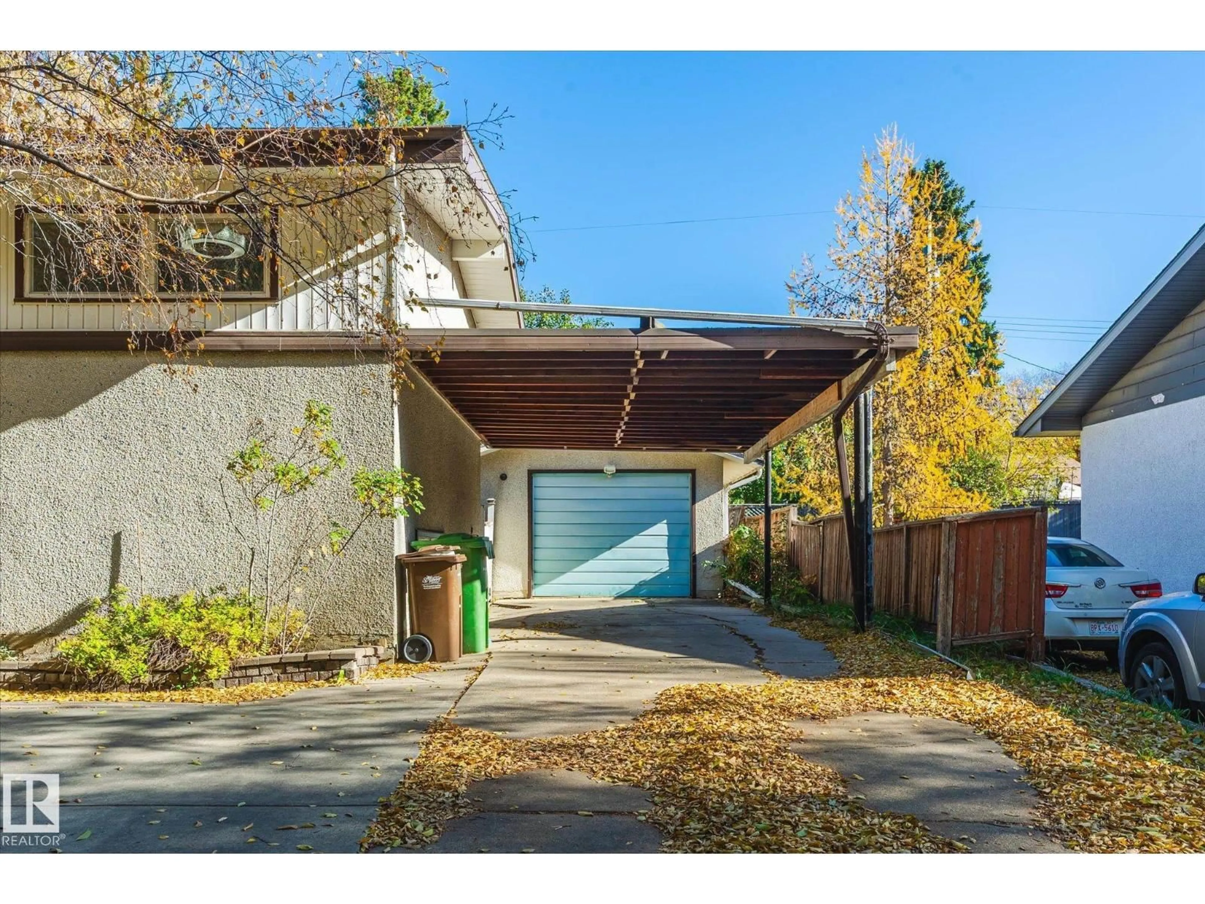Indoor garage for 87 GROSVENOR BV, St. Albert Alberta T8N0X9