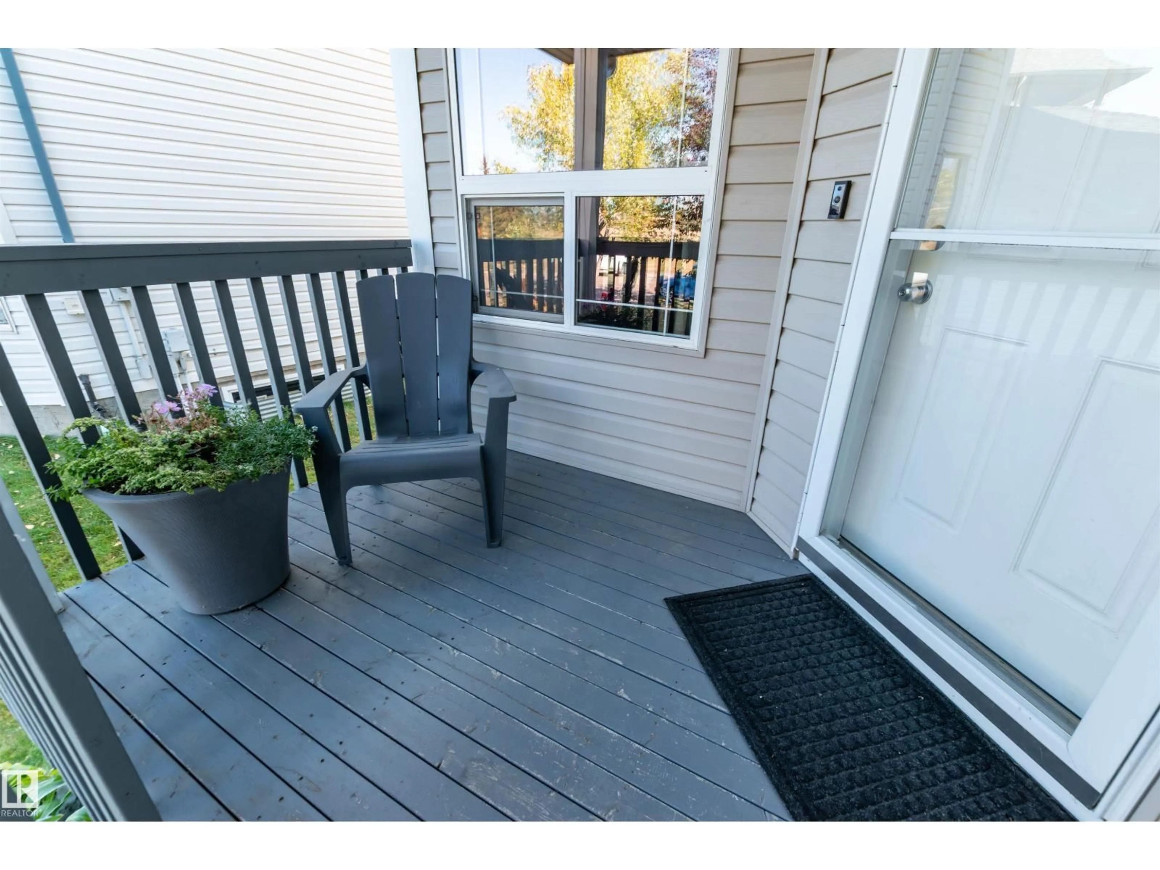 Patio, street for 109 FOXBORO RD, Sherwood Park Alberta T8A6M6