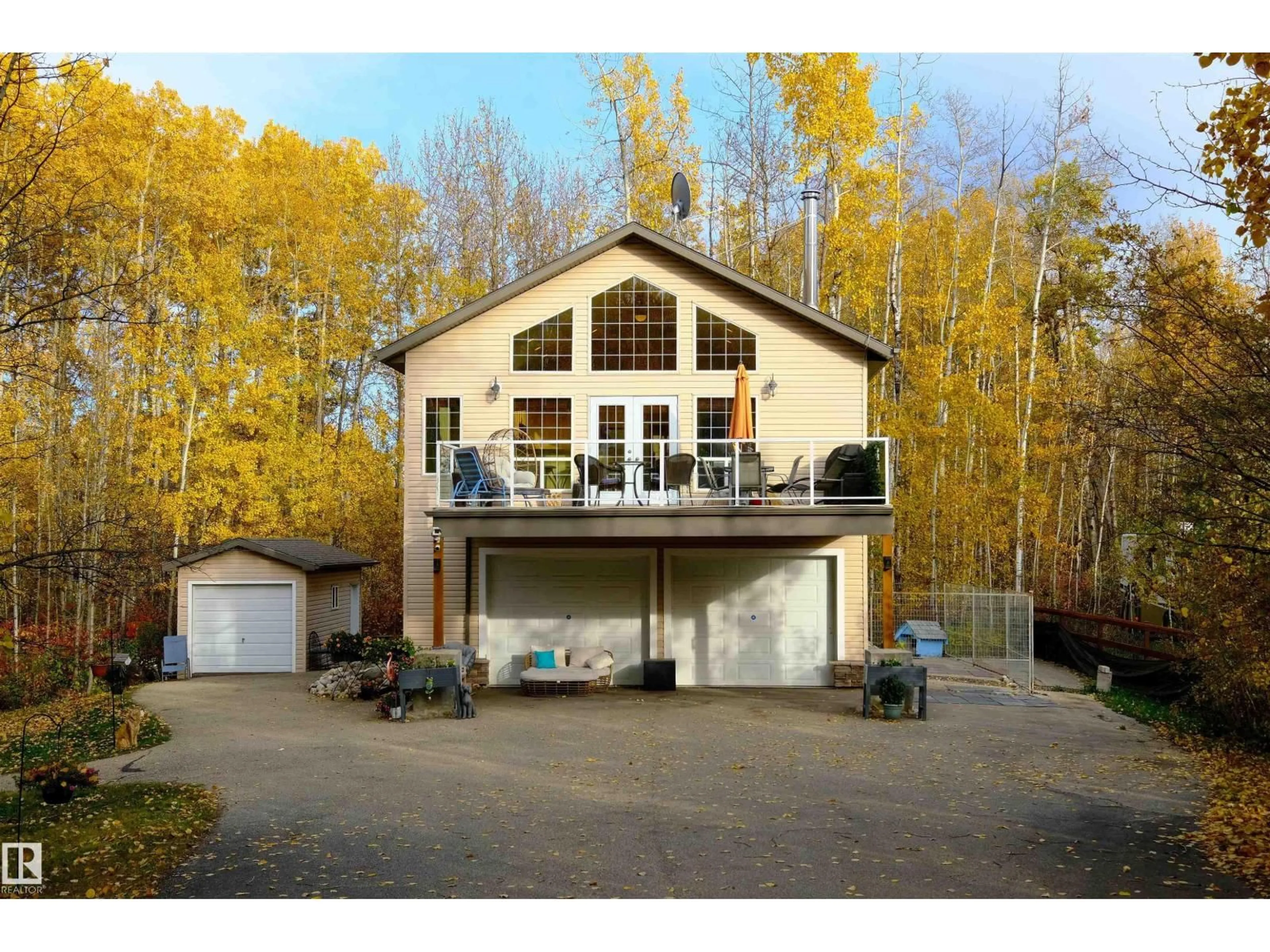 Indoor garage for 23 - 4224 TWP ROAD 545, Rural Lac Ste. Anne County Alberta T0E0A2