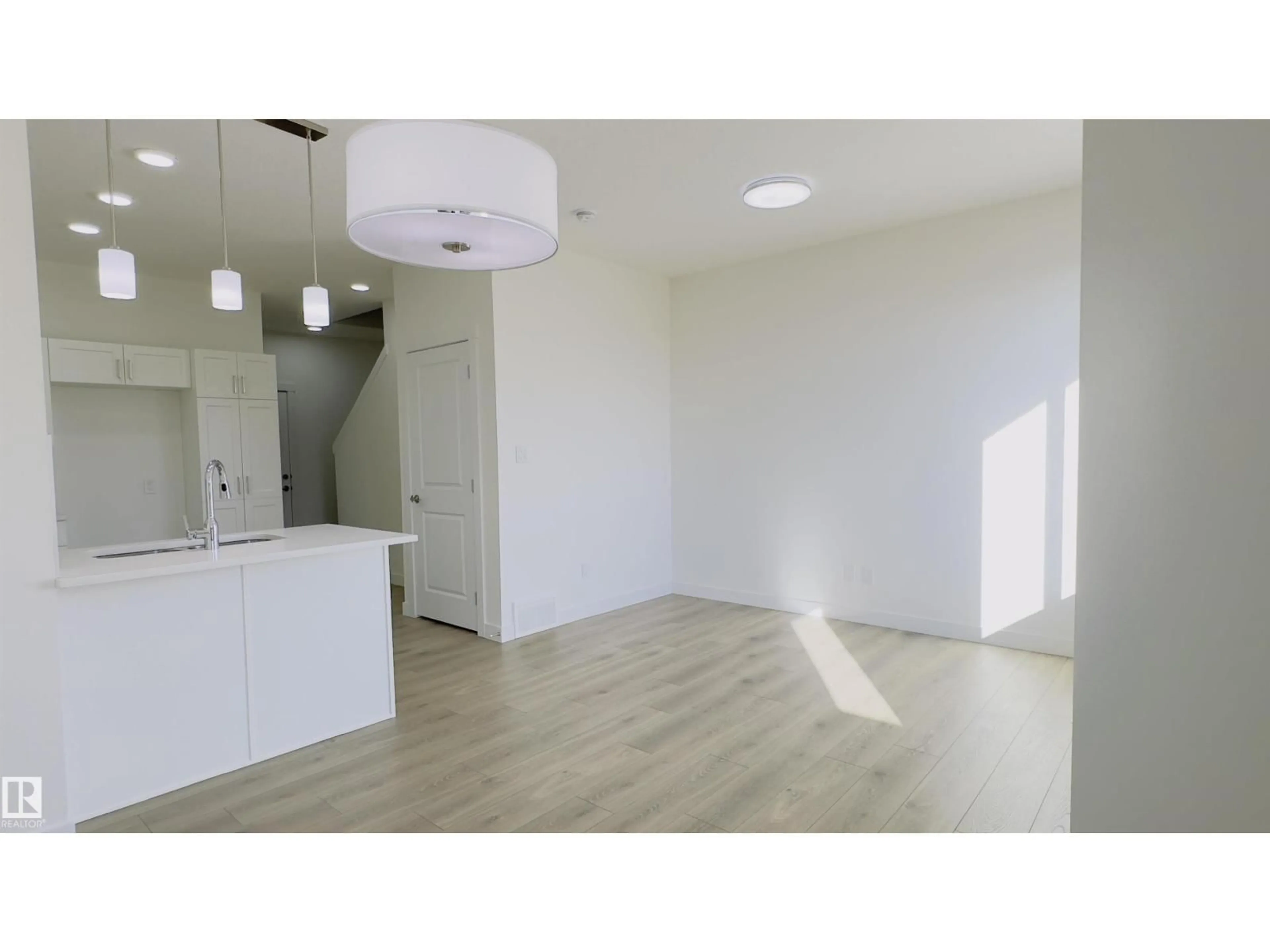 A pic of a room for #11 - 2710 66 ST, Edmonton Alberta T6X3H4