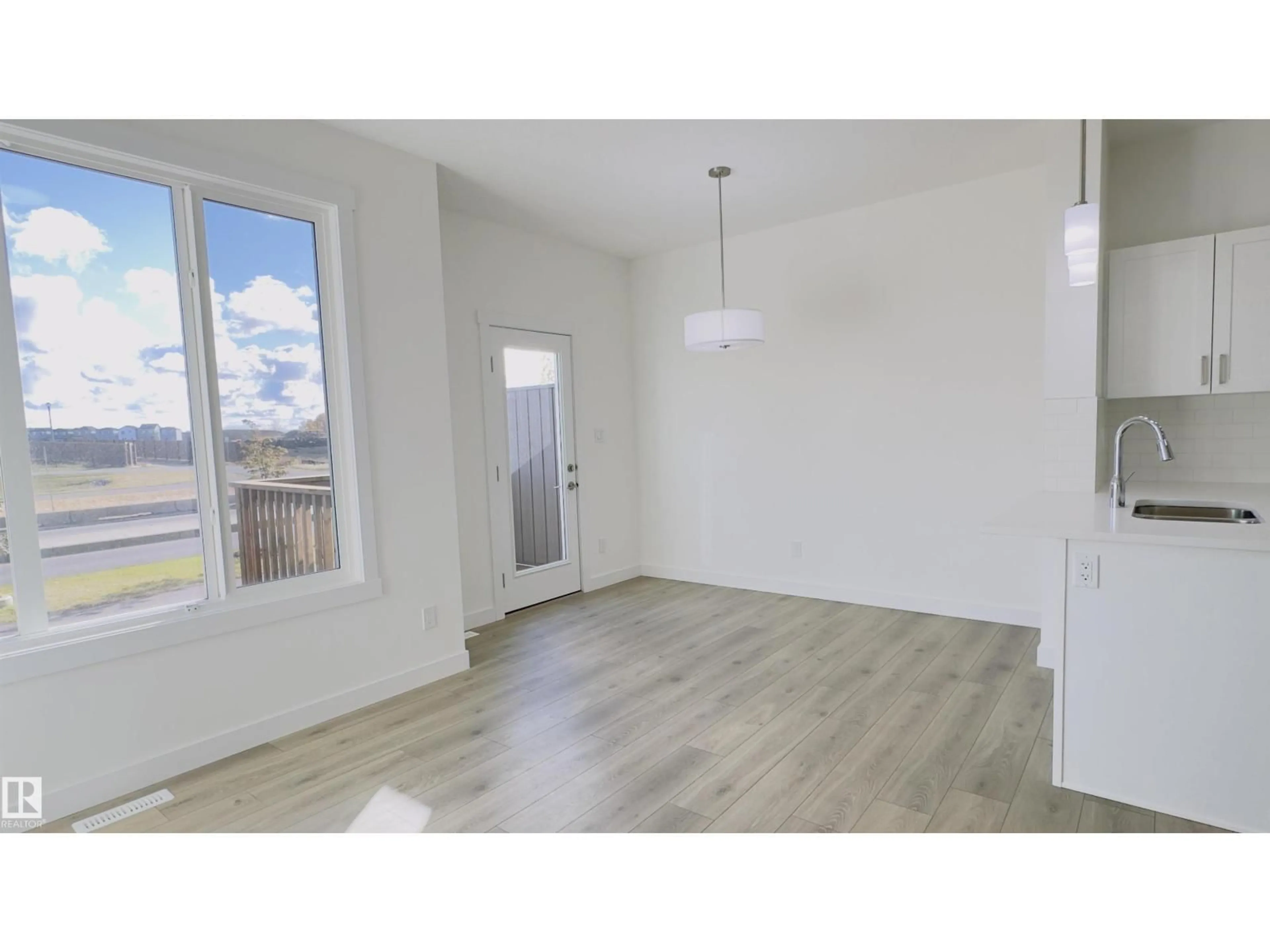 Indoor entryway for #11 - 2710 66 ST, Edmonton Alberta T6X3H4