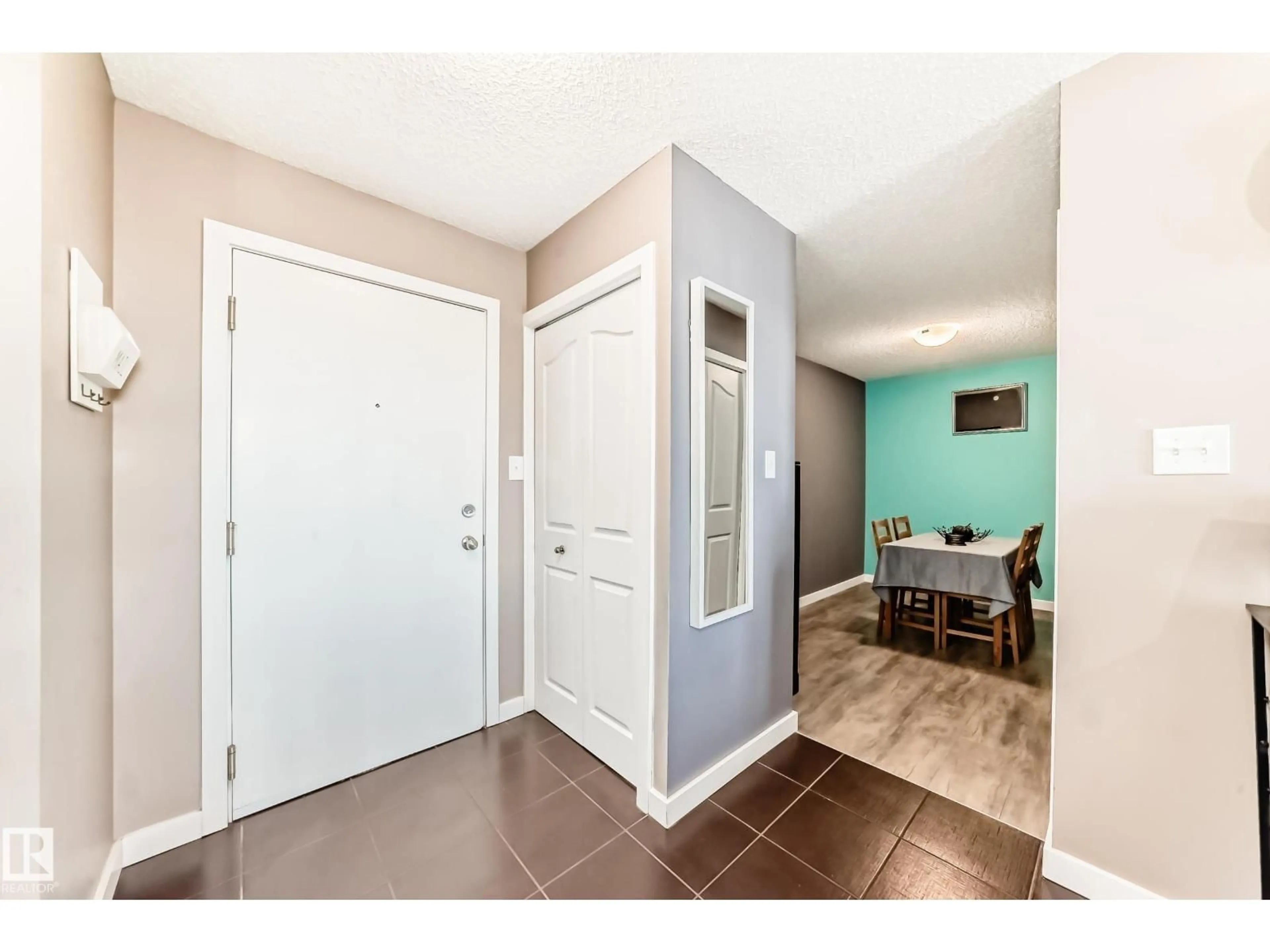 Indoor entryway for #406 - 1060 MCCONACHIE BV, Edmonton Alberta T5Y0W9