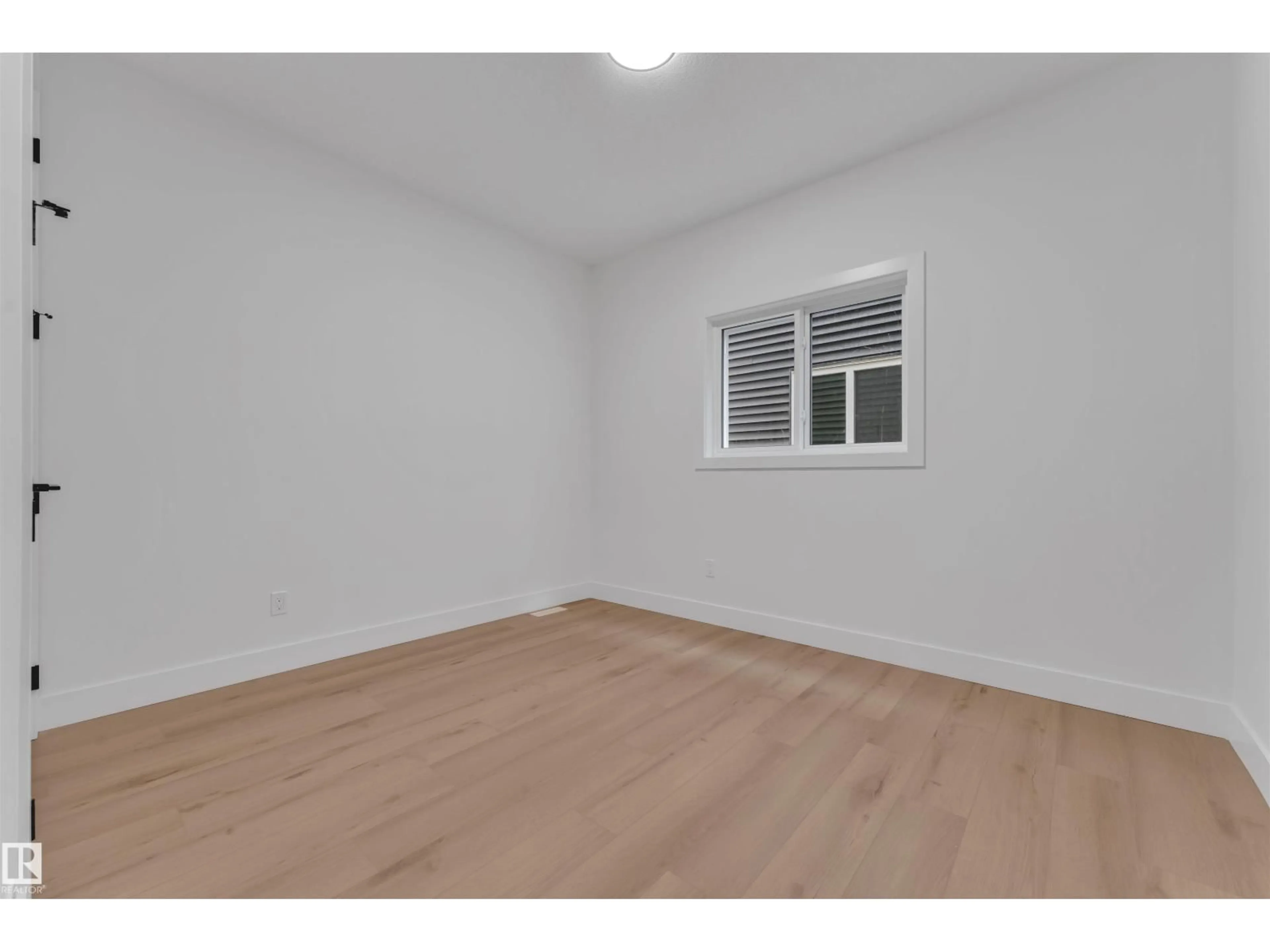 A pic of a room for 2408 1 AVE SW, Edmonton Alberta T6X3E2