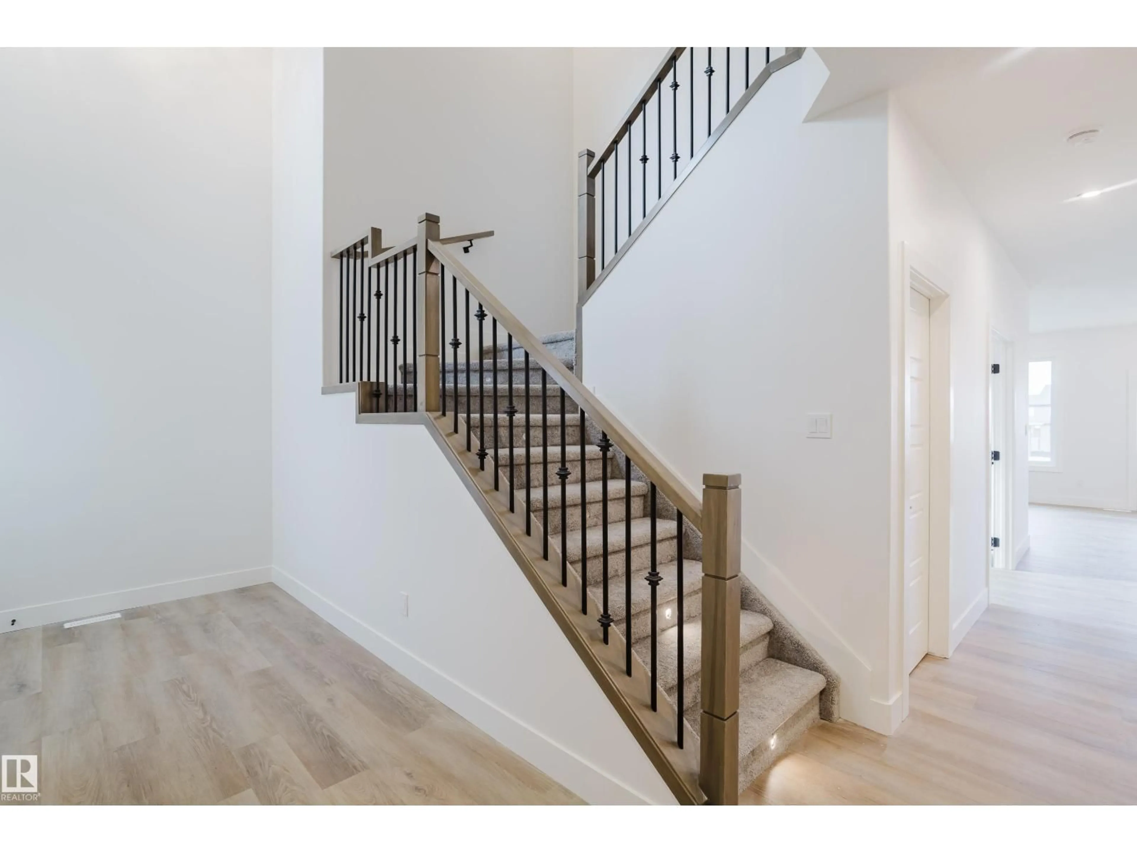 Stairs for 22 SYDWYCK CI, Spruce Grove Alberta T7X4C9